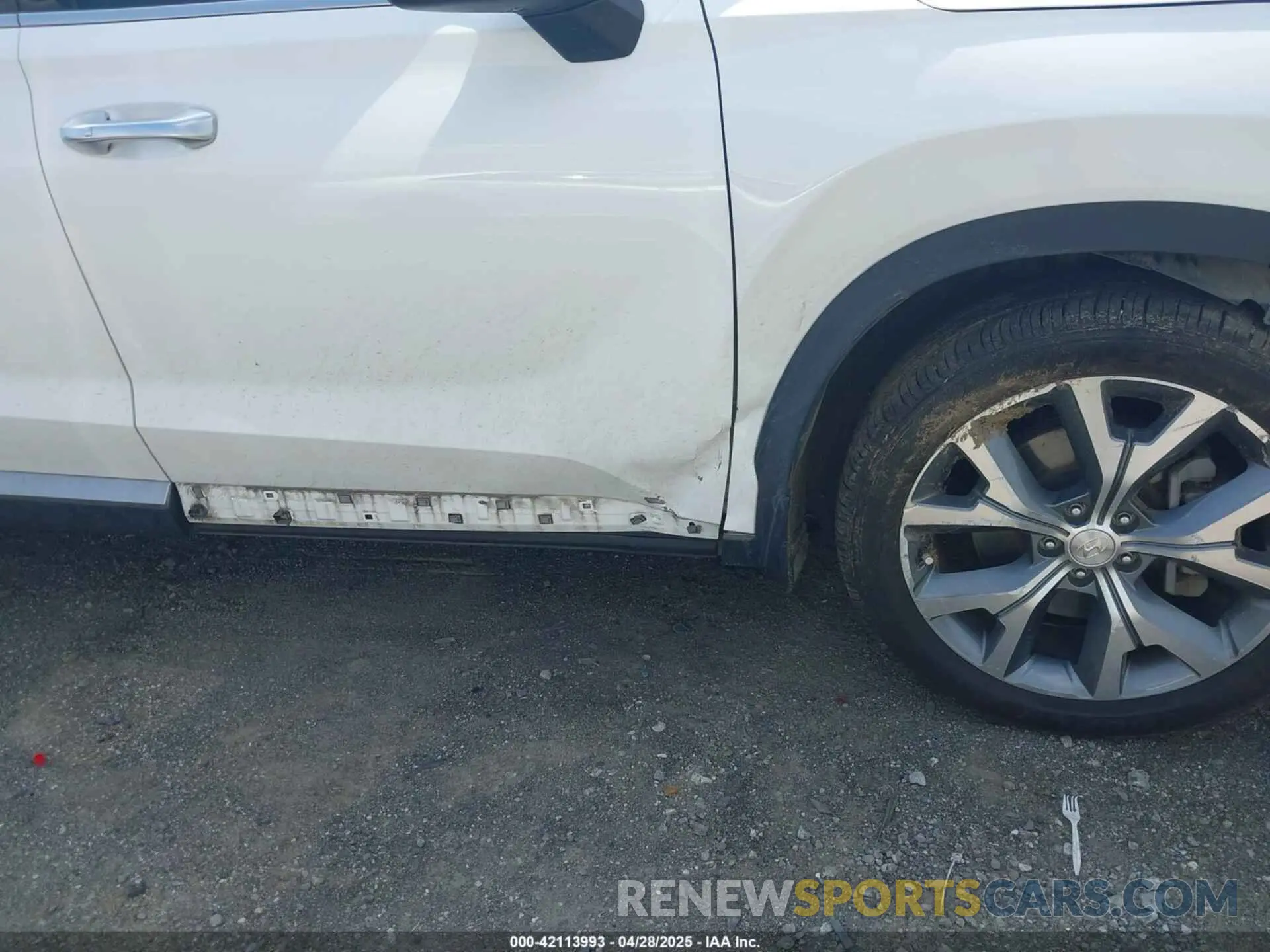 18 Photograph of a damaged car KM8R44HE1MU208515 HYUNDAI PALISADE 2021