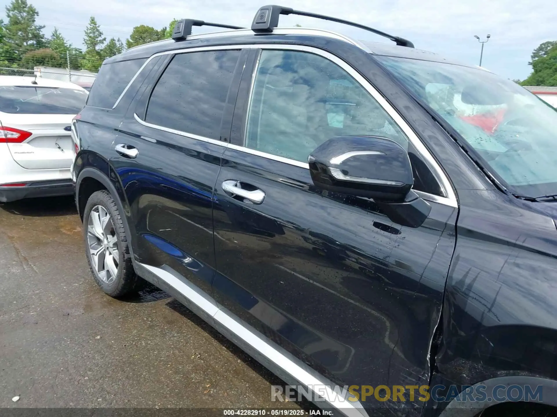 13 Photograph of a damaged car KM8R44HE3MU322600 HYUNDAI PALISADE 2021