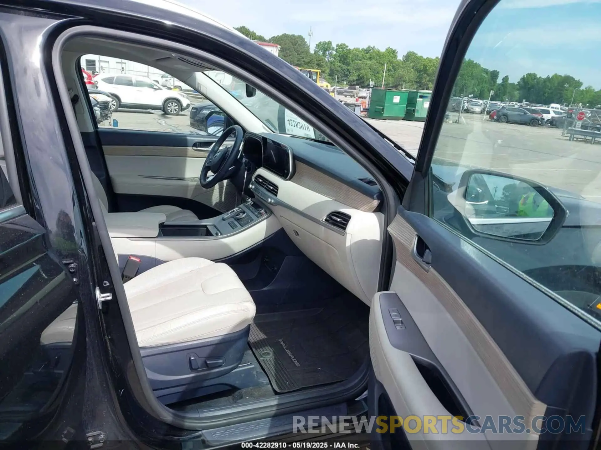 5 Photograph of a damaged car KM8R44HE3MU322600 HYUNDAI PALISADE 2021