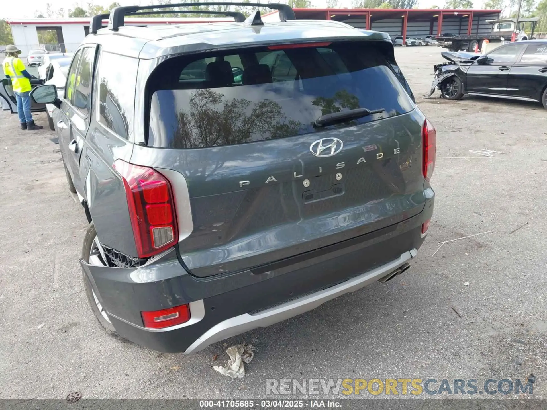 17 Photograph of a damaged car KM8R44HE8MU302360 HYUNDAI PALISADE 2021