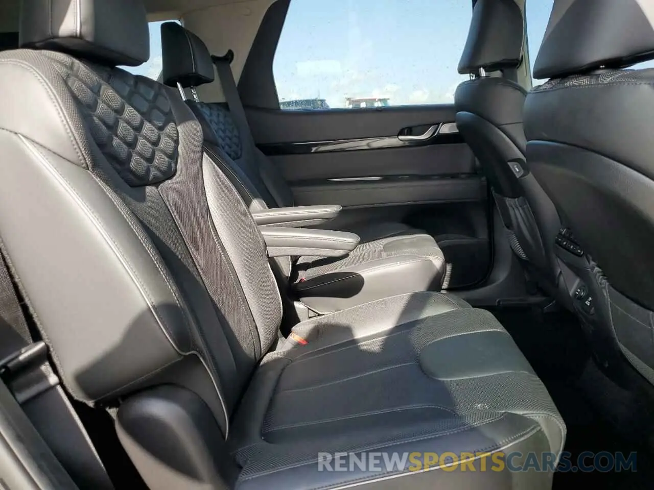 11 Photograph of a damaged car KM8R54HE8MU226605 HYUNDAI PALISADE 2021