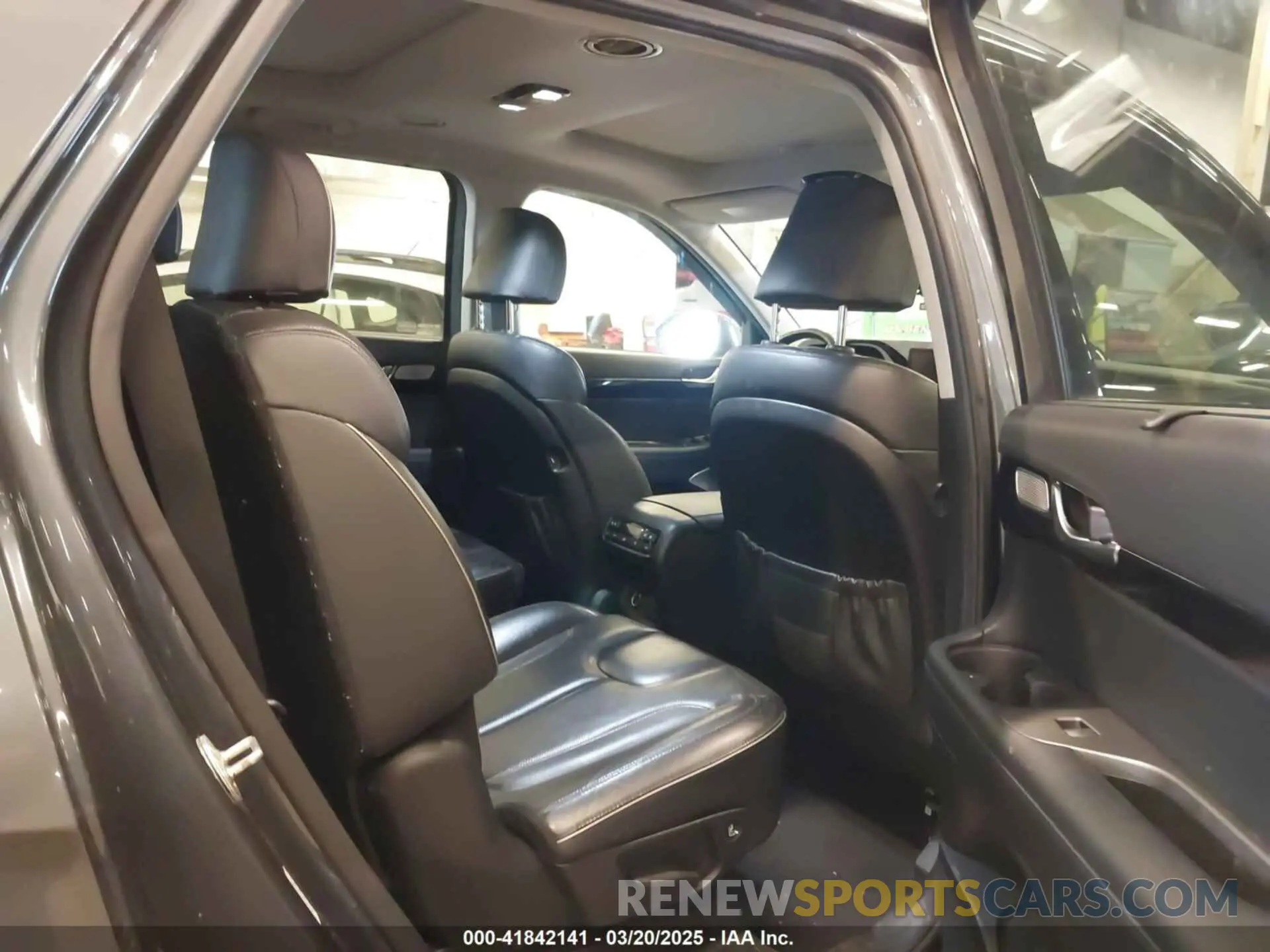 8 Photograph of a damaged car KM8R5DHE9MU214902 HYUNDAI PALISADE 2021
