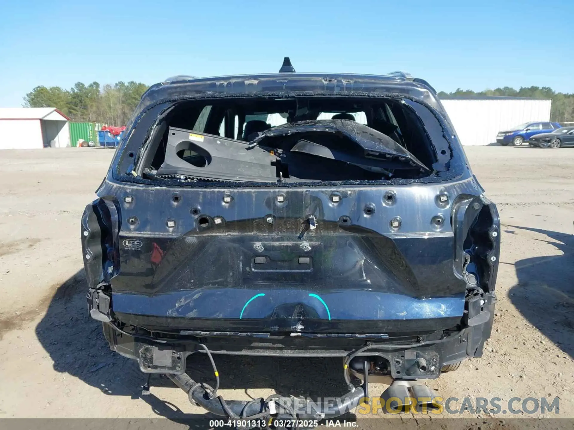 17 Photograph of a damaged car KM8R74HE0MU260323 HYUNDAI PALISADE 2021