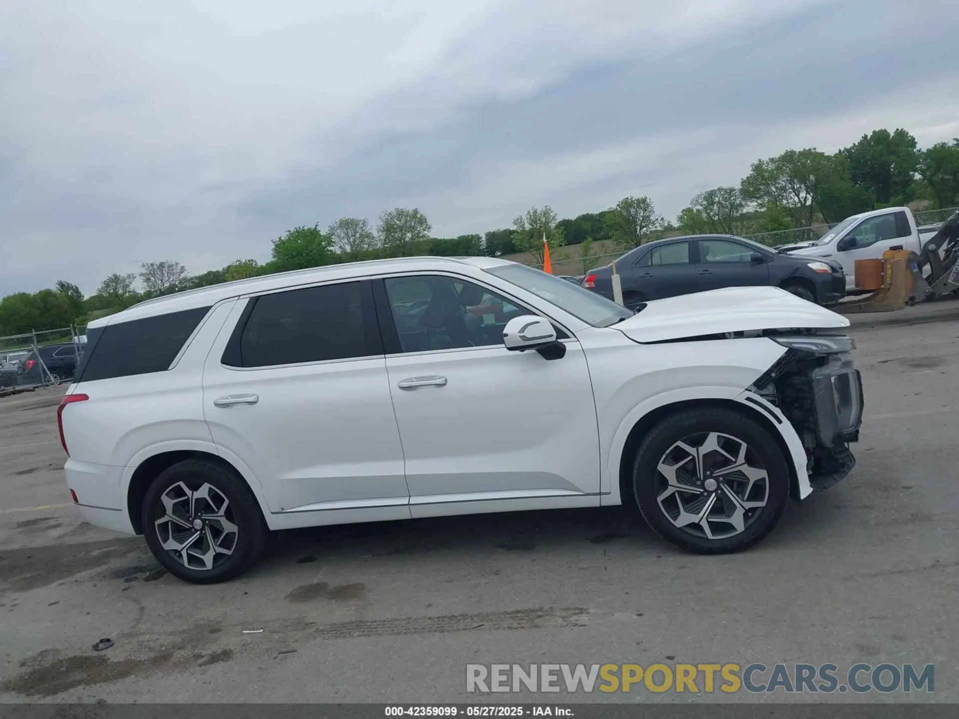 13 Photograph of a damaged car KM8R74HE1MU253459 HYUNDAI PALISADE 2021