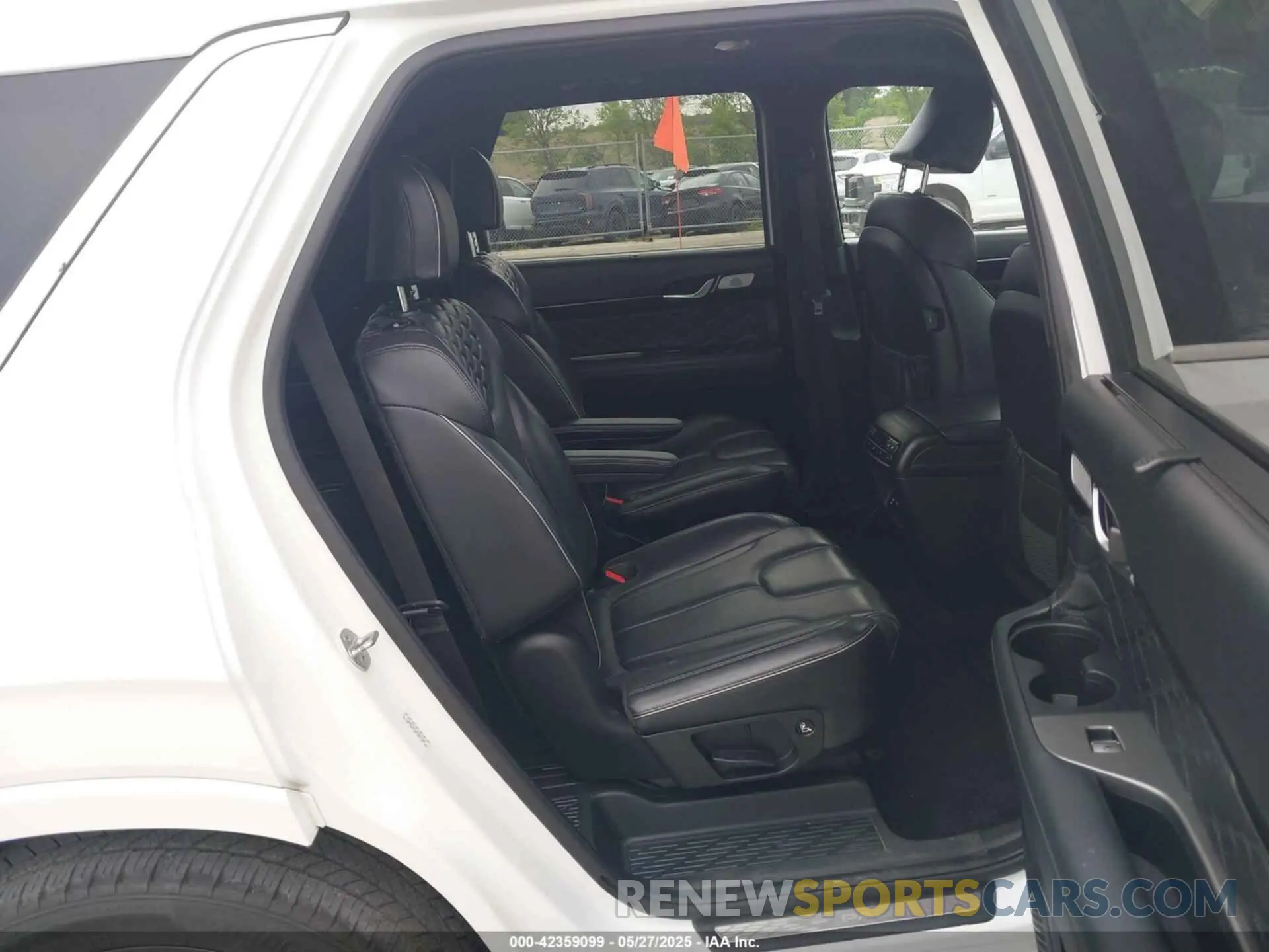 8 Photograph of a damaged car KM8R74HE1MU253459 HYUNDAI PALISADE 2021