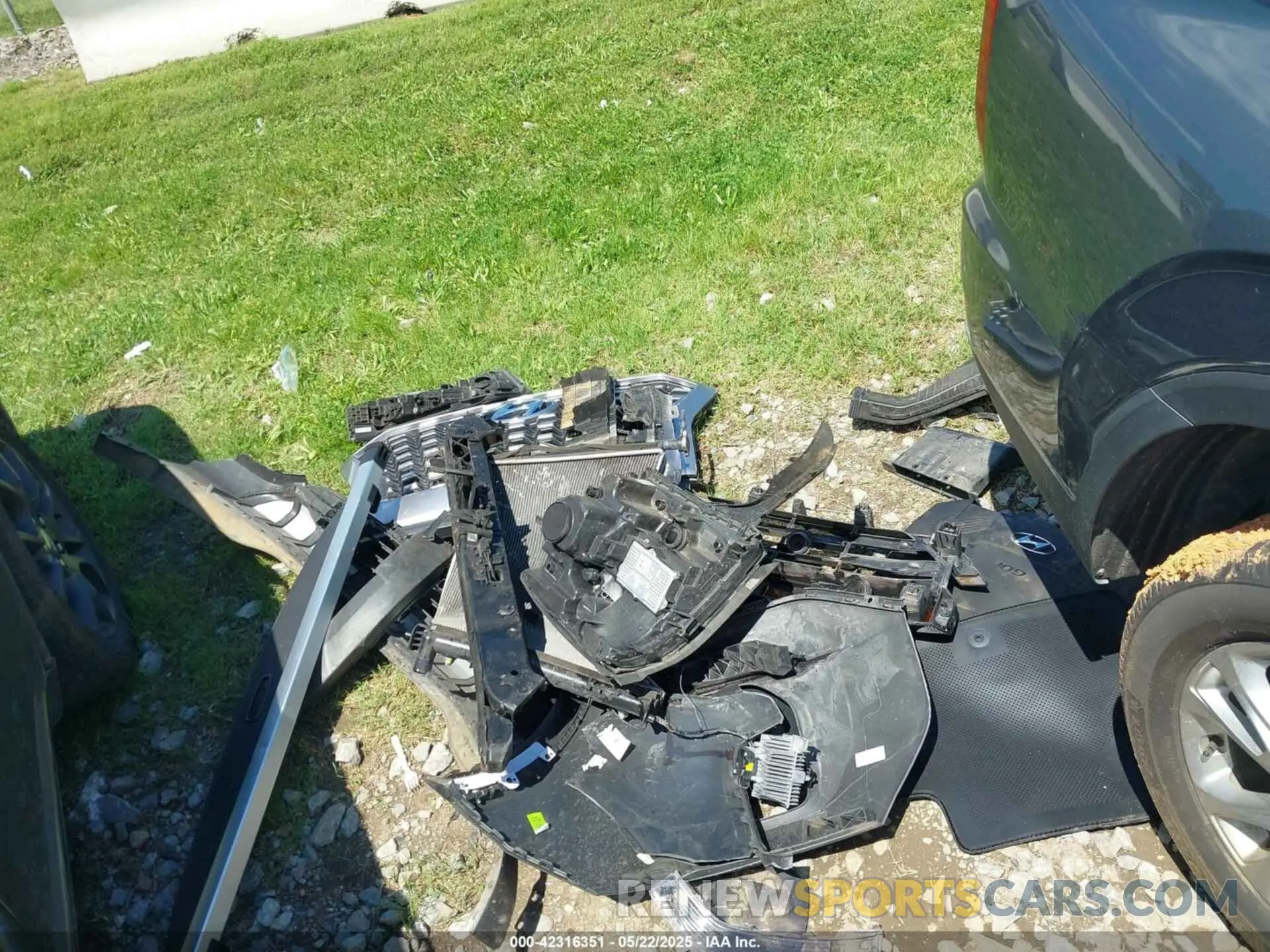 11 Photograph of a damaged car KM8R14HEXNU362988 HYUNDAI PALISADE 2022