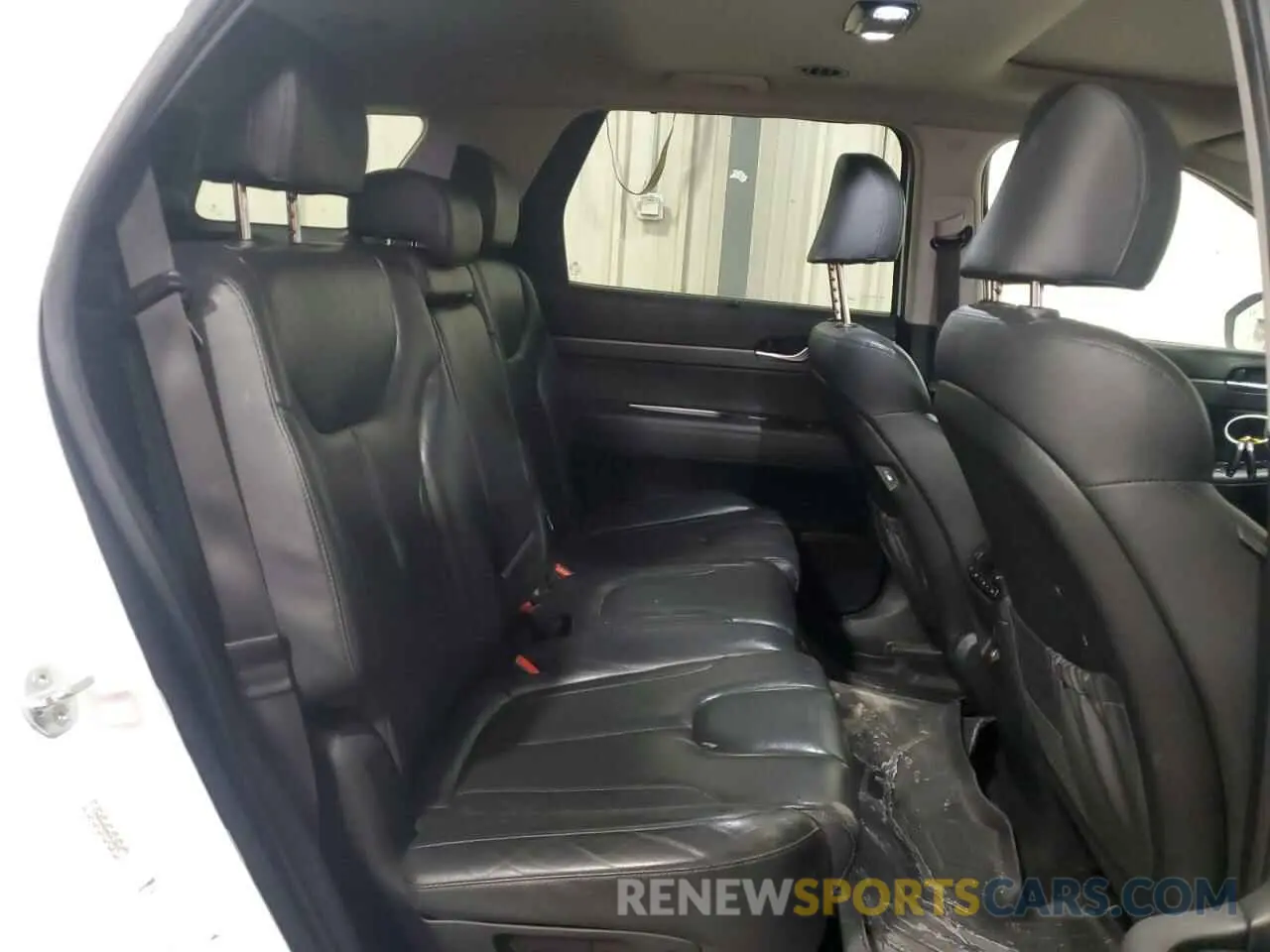11 Photograph of a damaged car KM8R44HE0NU412059 HYUNDAI PALISADE 2022