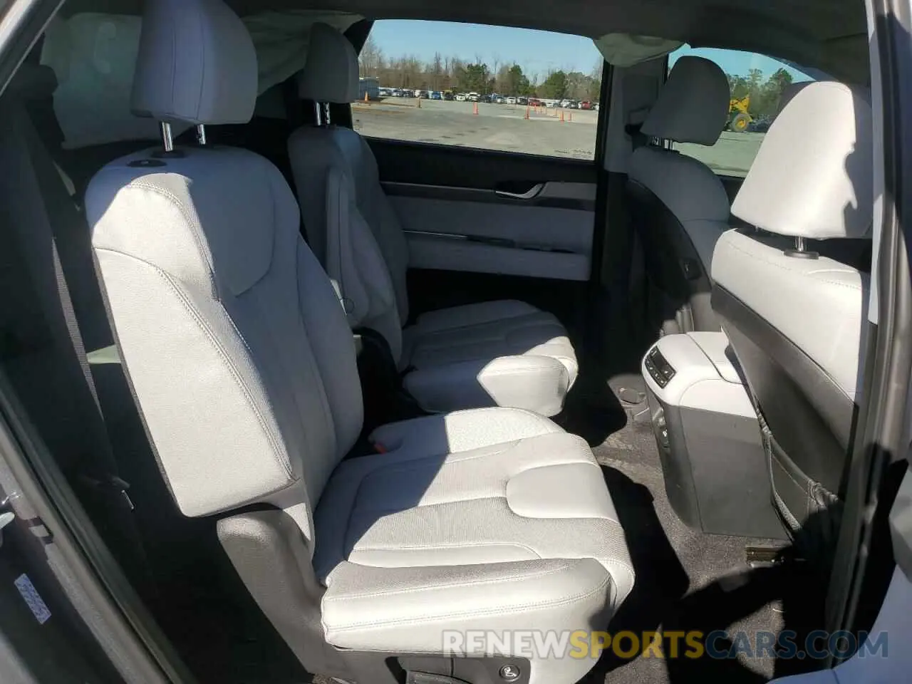 12 Photograph of a damaged car KM8R44HE6NU372862 HYUNDAI PALISADE 2022