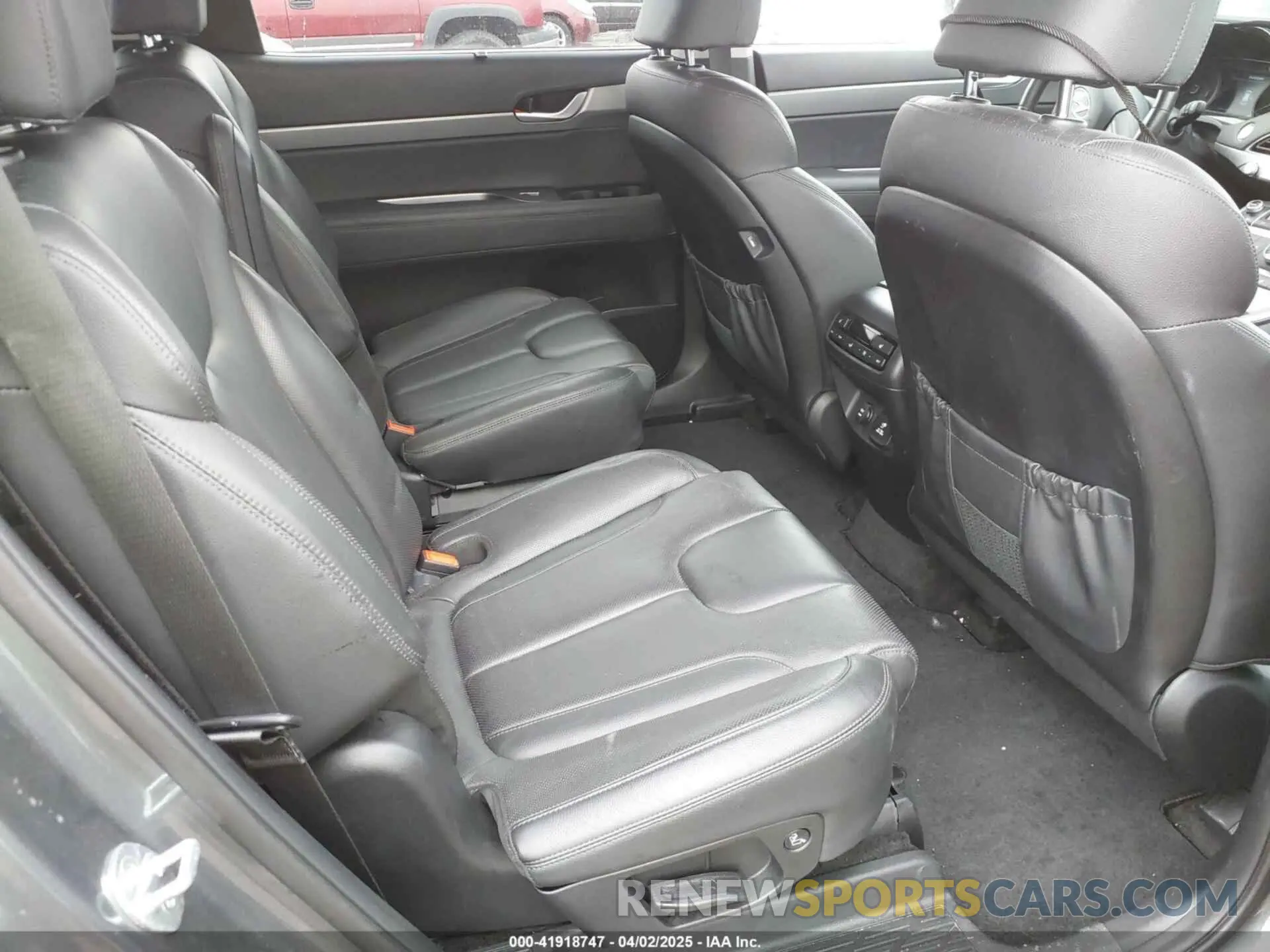 8 Photograph of a damaged car KM8R4DHE2NU460534 HYUNDAI PALISADE 2022