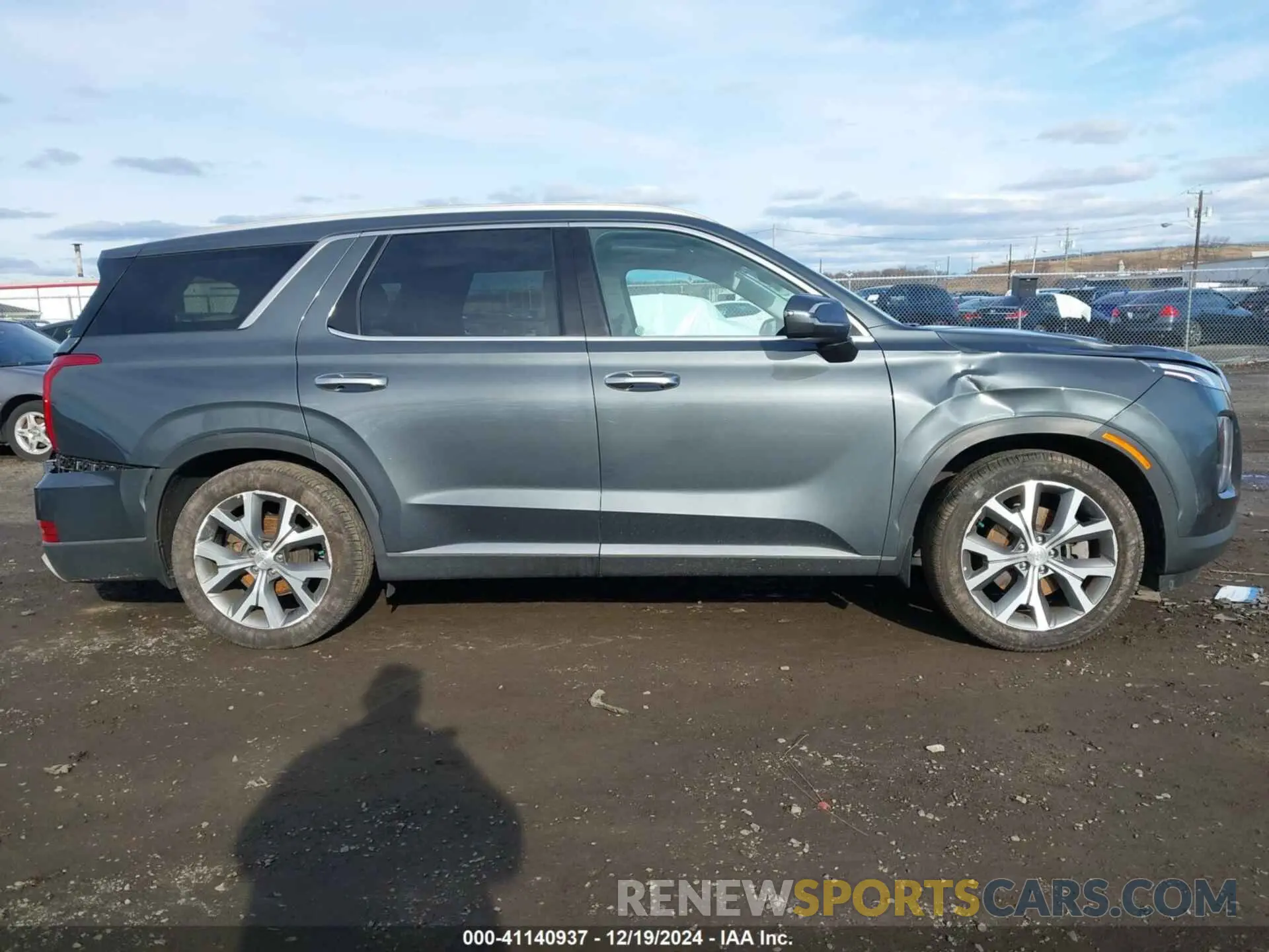 13 Photograph of a damaged car KM8R4DHE7NU481346 HYUNDAI PALISADE 2022