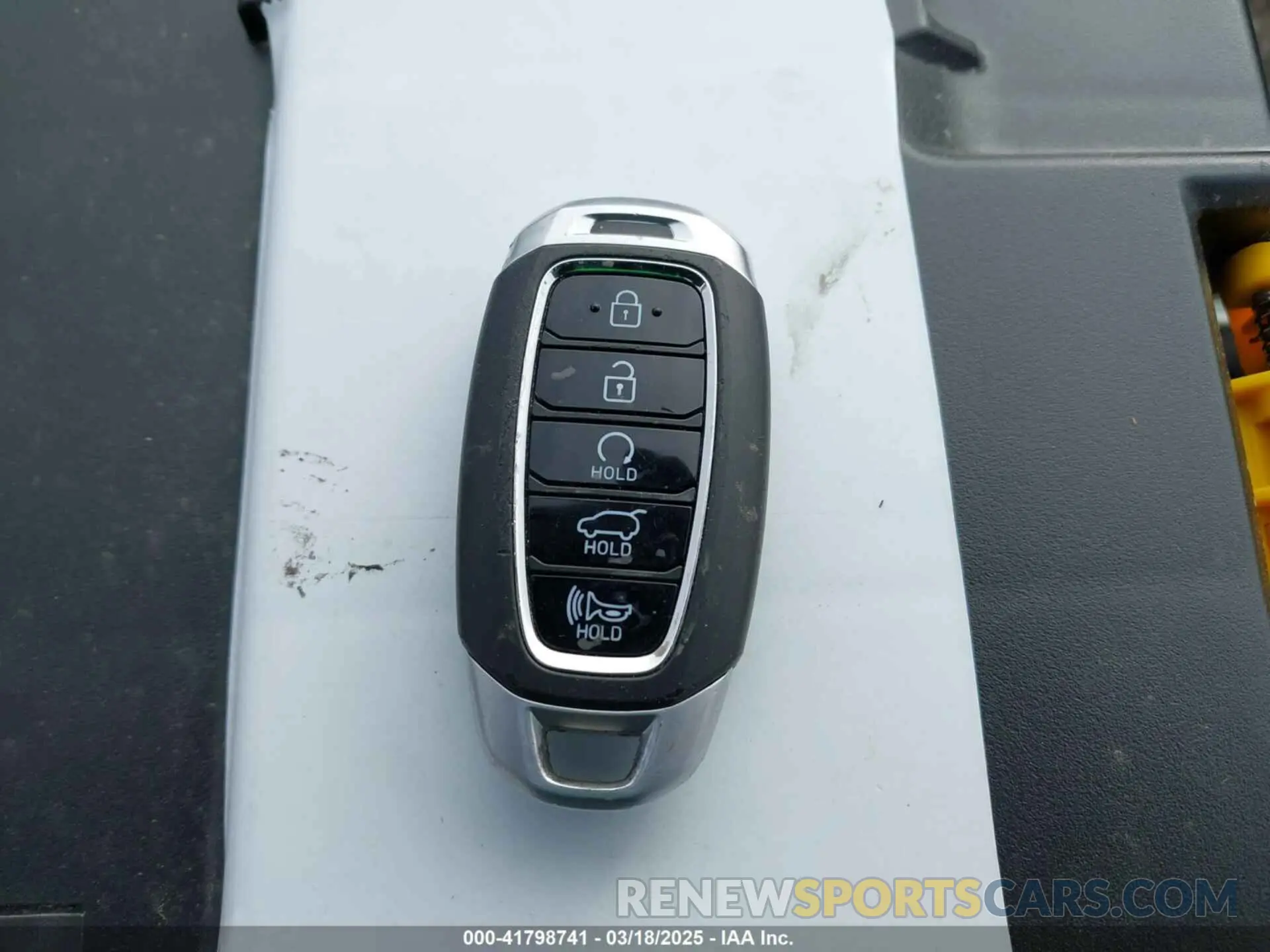11 Photograph of a damaged car KM8R4DHE9NU478156 HYUNDAI PALISADE 2022