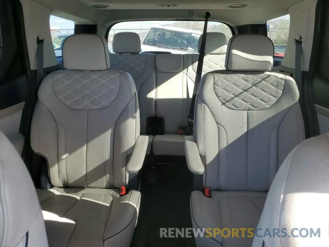 10 Photograph of a damaged car KM8R54HE0NU342804 HYUNDAI PALISADE 2022