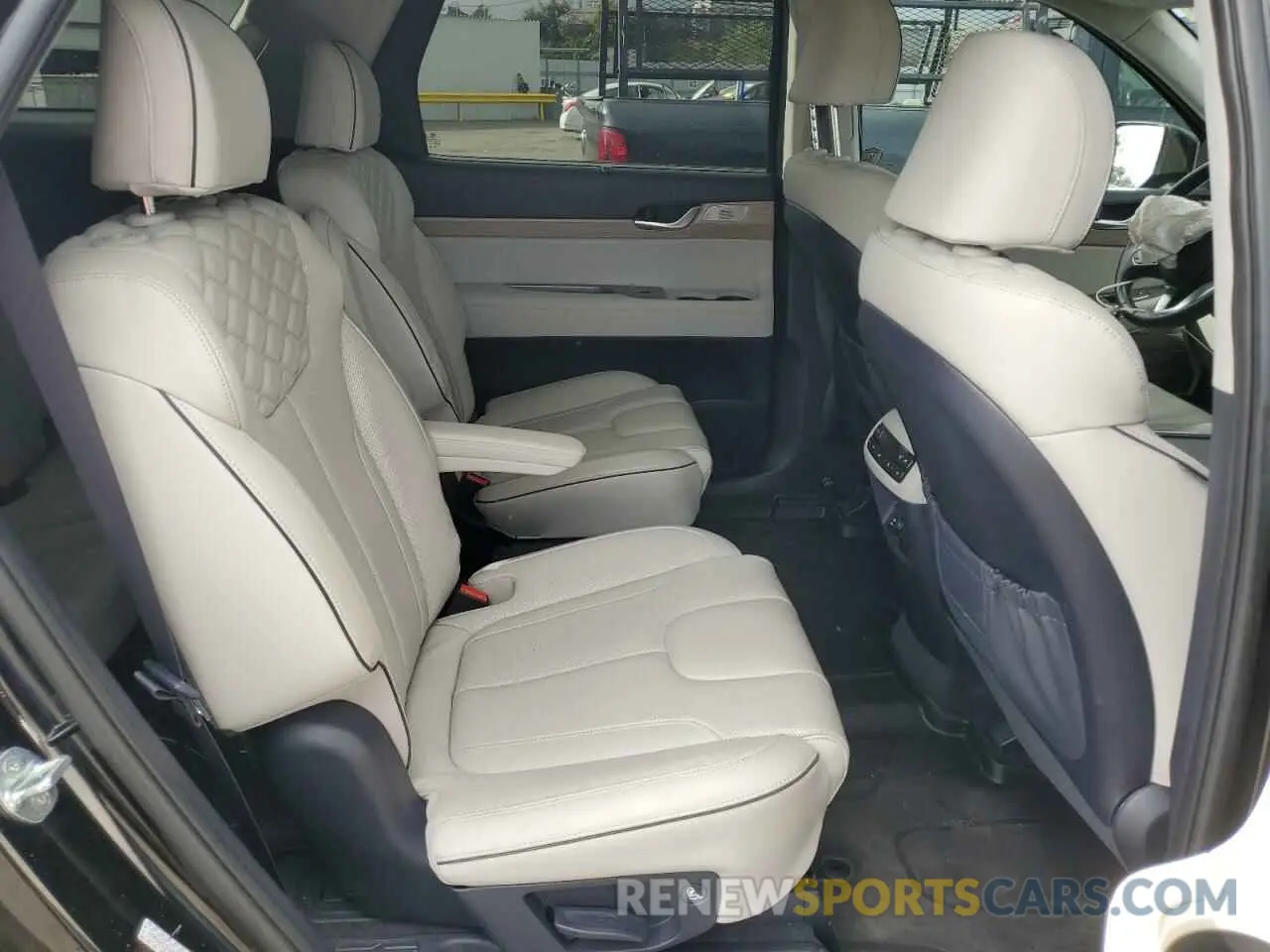 11 Photograph of a damaged car KM8R54HE3NU401456 HYUNDAI PALISADE 2022