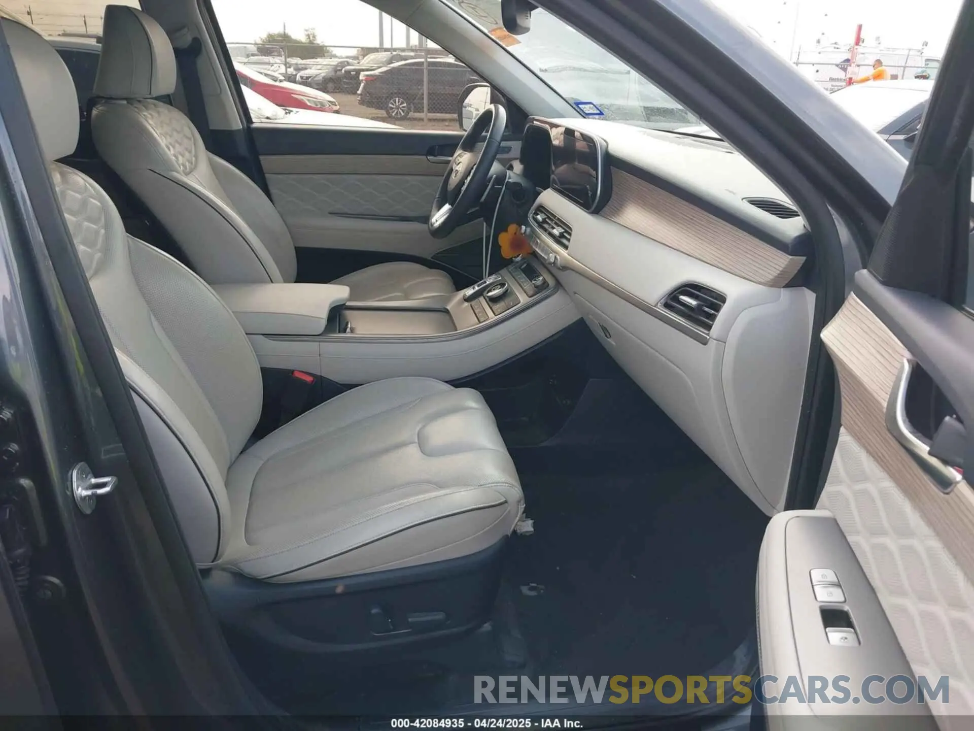 5 Photograph of a damaged car KM8R74HE1NU368533 HYUNDAI PALISADE 2022