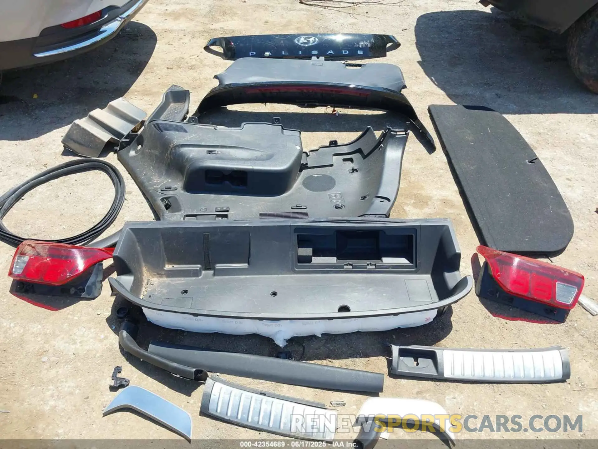 12 Photograph of a damaged car KM8R74HE2NU451792 HYUNDAI PALISADE 2022