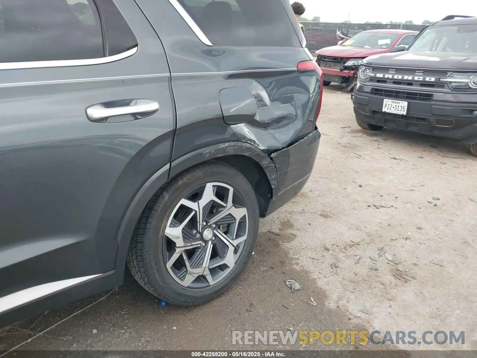 6 Photograph of a damaged car KM8R74HE9NU367162 HYUNDAI PALISADE 2022