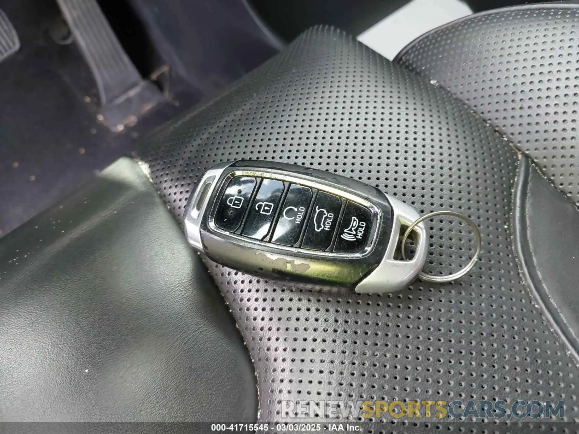 11 Photograph of a damaged car KM8R74HE9NU392837 HYUNDAI PALISADE 2022