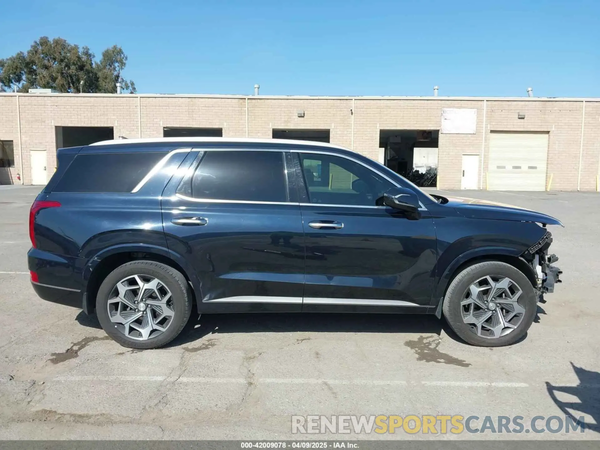 14 Photograph of a damaged car KM8R74HE9NU450672 HYUNDAI PALISADE 2022