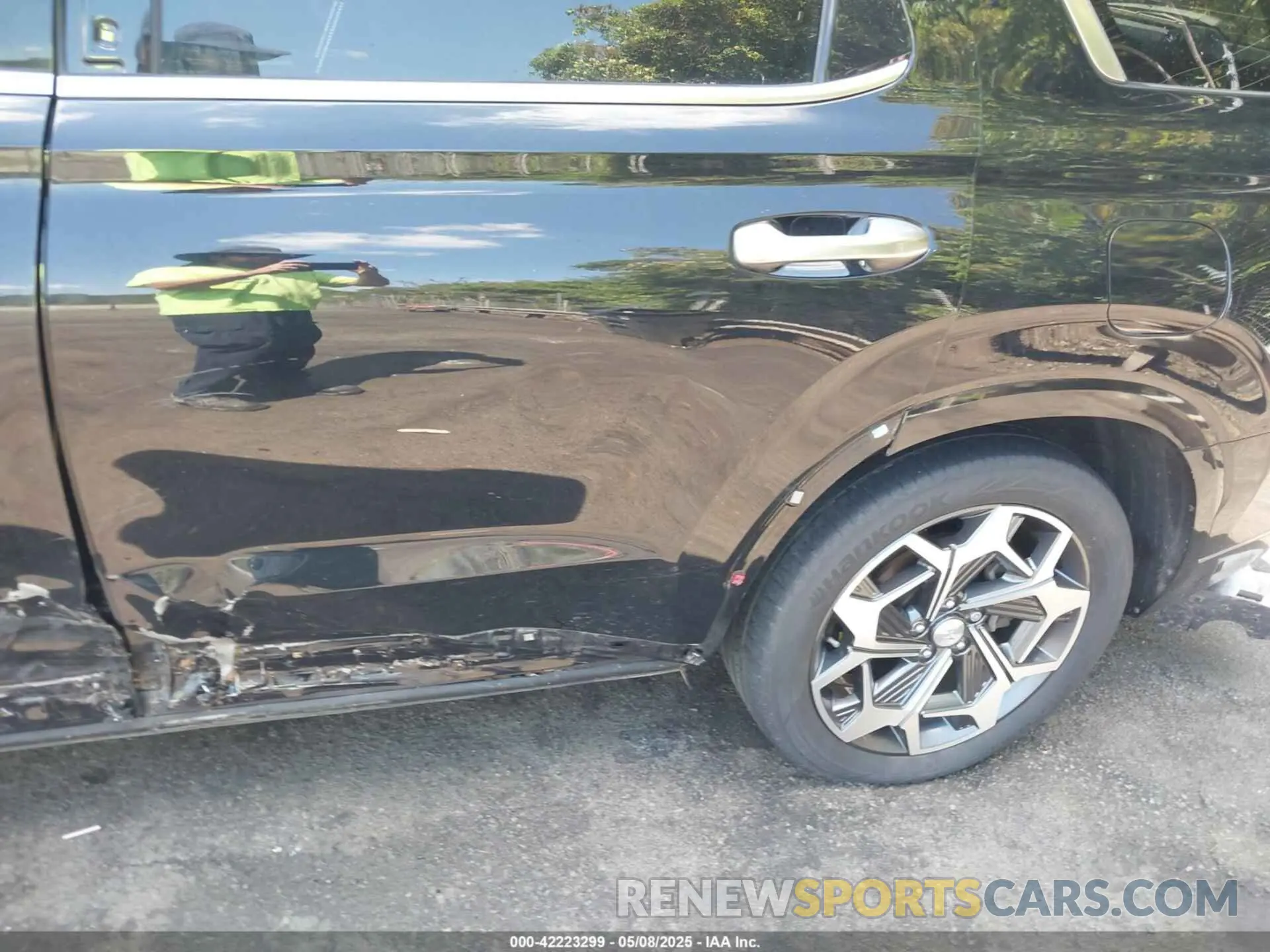 19 Photograph of a damaged car KM8R74HE9NU467410 HYUNDAI PALISADE 2022