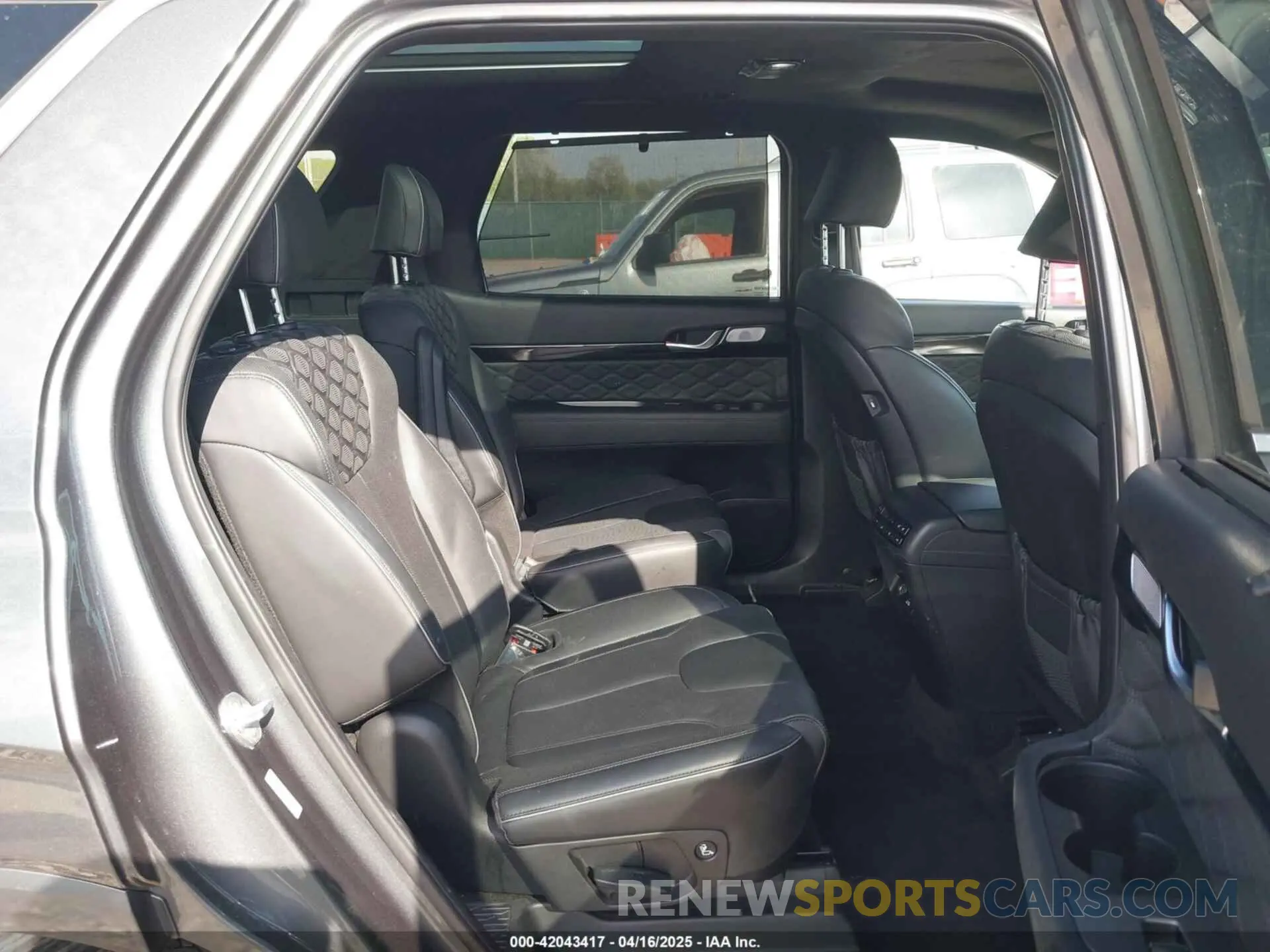8 Photograph of a damaged car KM8R7DHE0NU425076 HYUNDAI PALISADE 2022