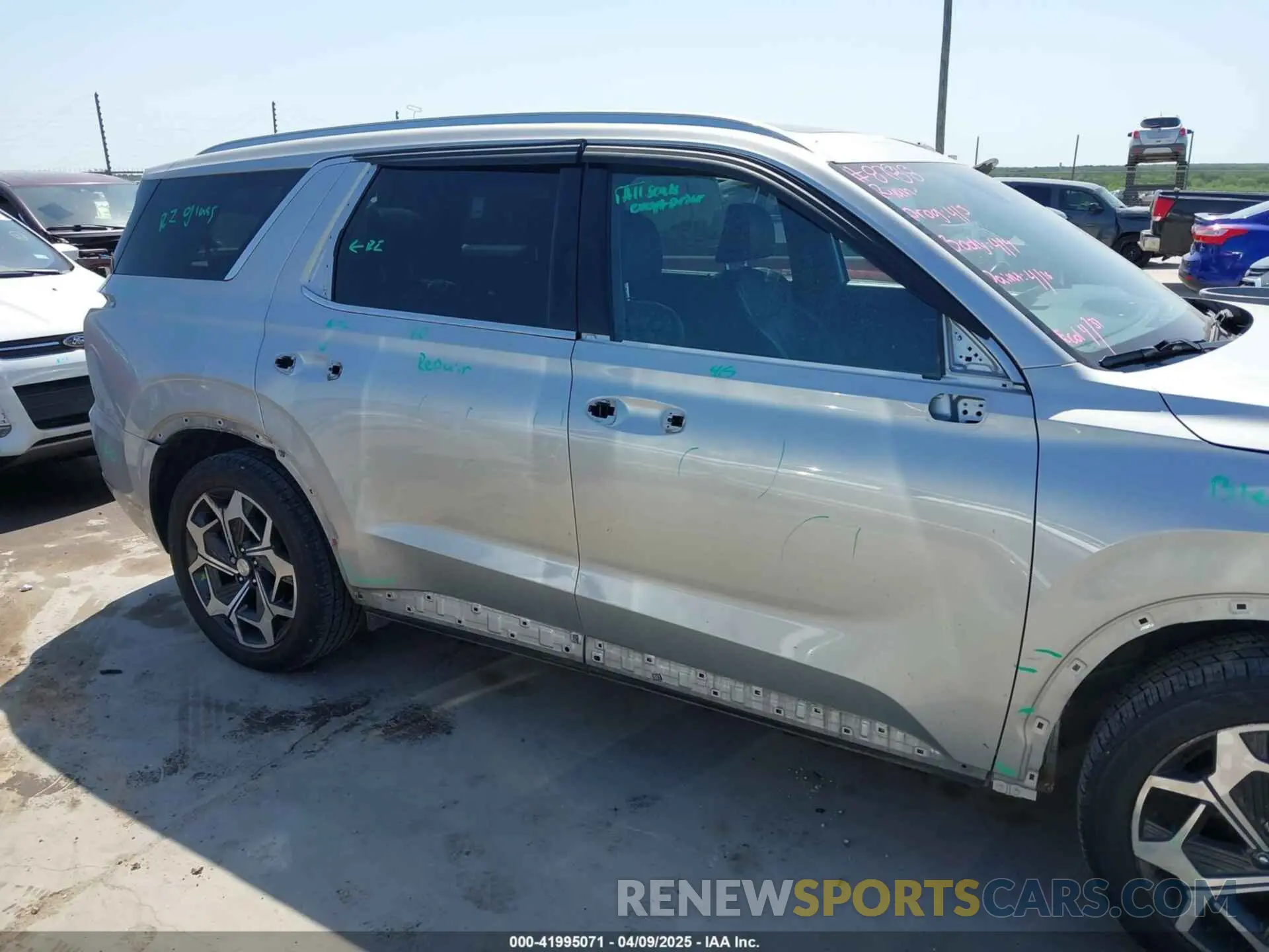 14 Photograph of a damaged car KM8R7DHE2NU367794 HYUNDAI PALISADE 2022