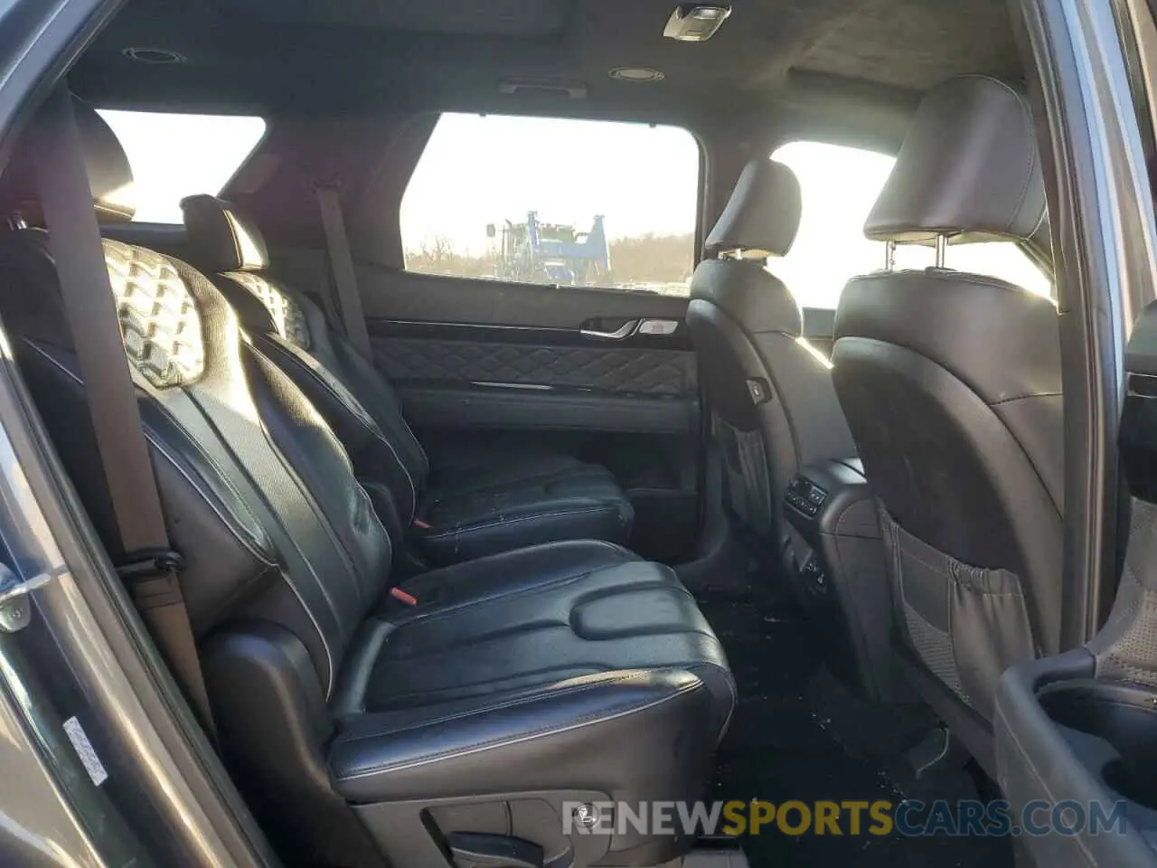 11 Photograph of a damaged car KM8R7DHE6NU453321 HYUNDAI PALISADE 2022