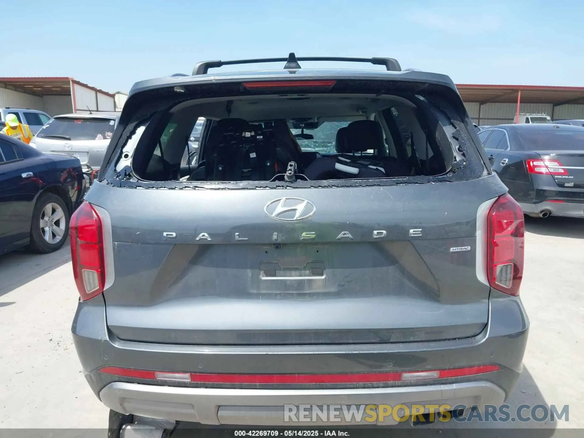 17 Photograph of a damaged car KM8R2DGE9PU590806 HYUNDAI PALISADE 2023