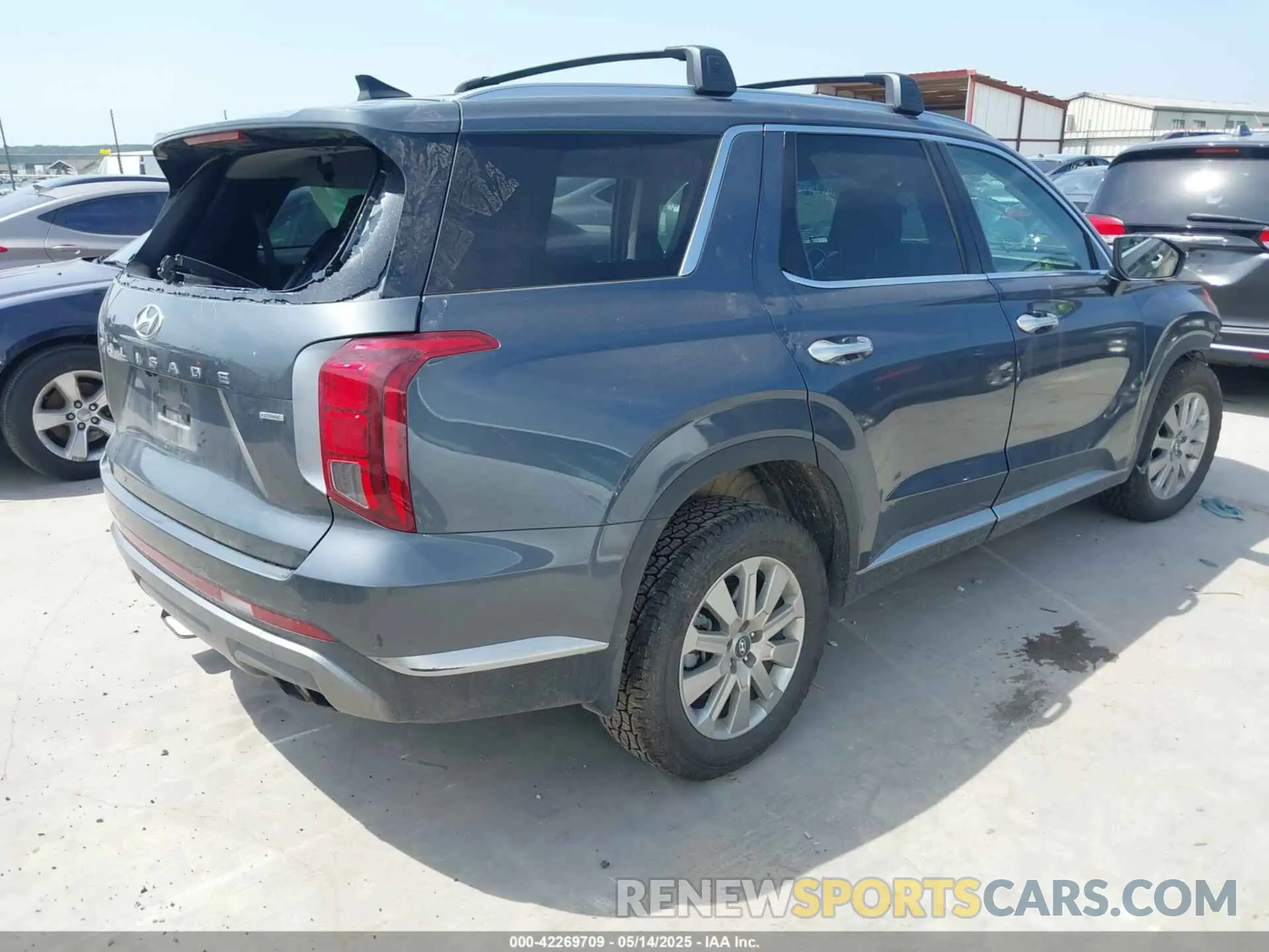 4 Photograph of a damaged car KM8R2DGE9PU590806 HYUNDAI PALISADE 2023