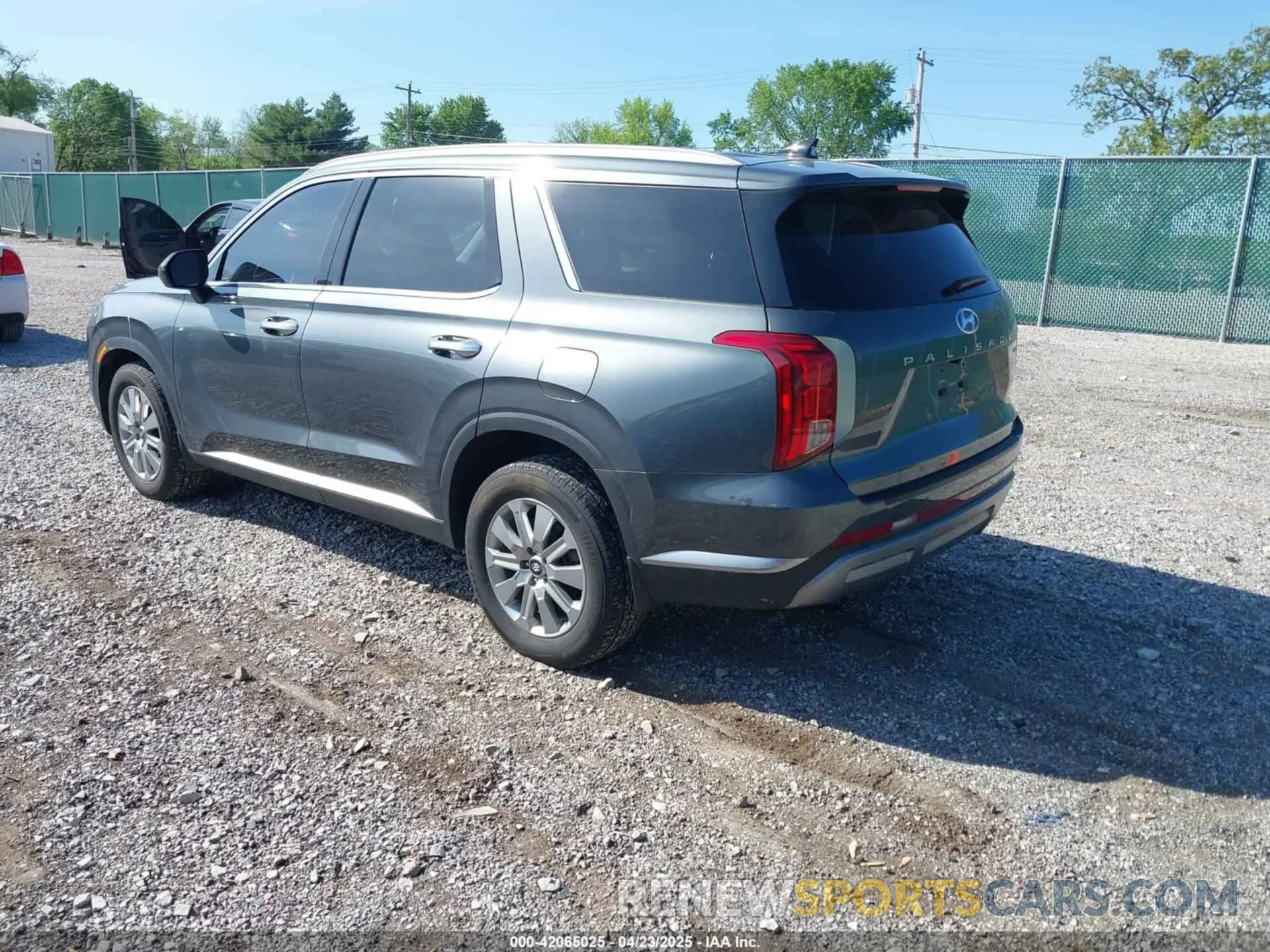 3 Photograph of a damaged car KM8R2DGE9PU617308 HYUNDAI PALISADE 2023