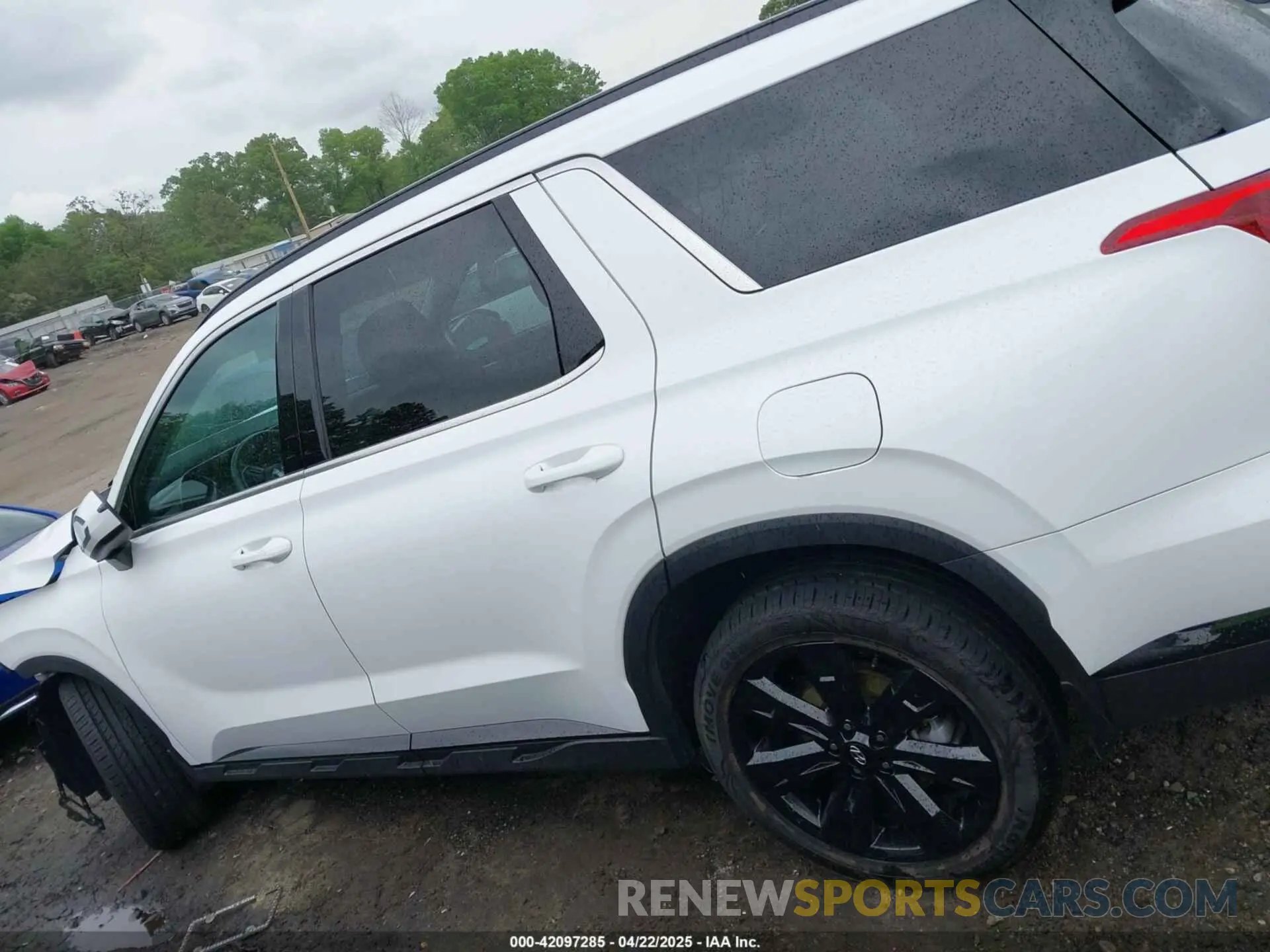 13 Photograph of a damaged car KM8R34GE5PU589665 HYUNDAI PALISADE 2023