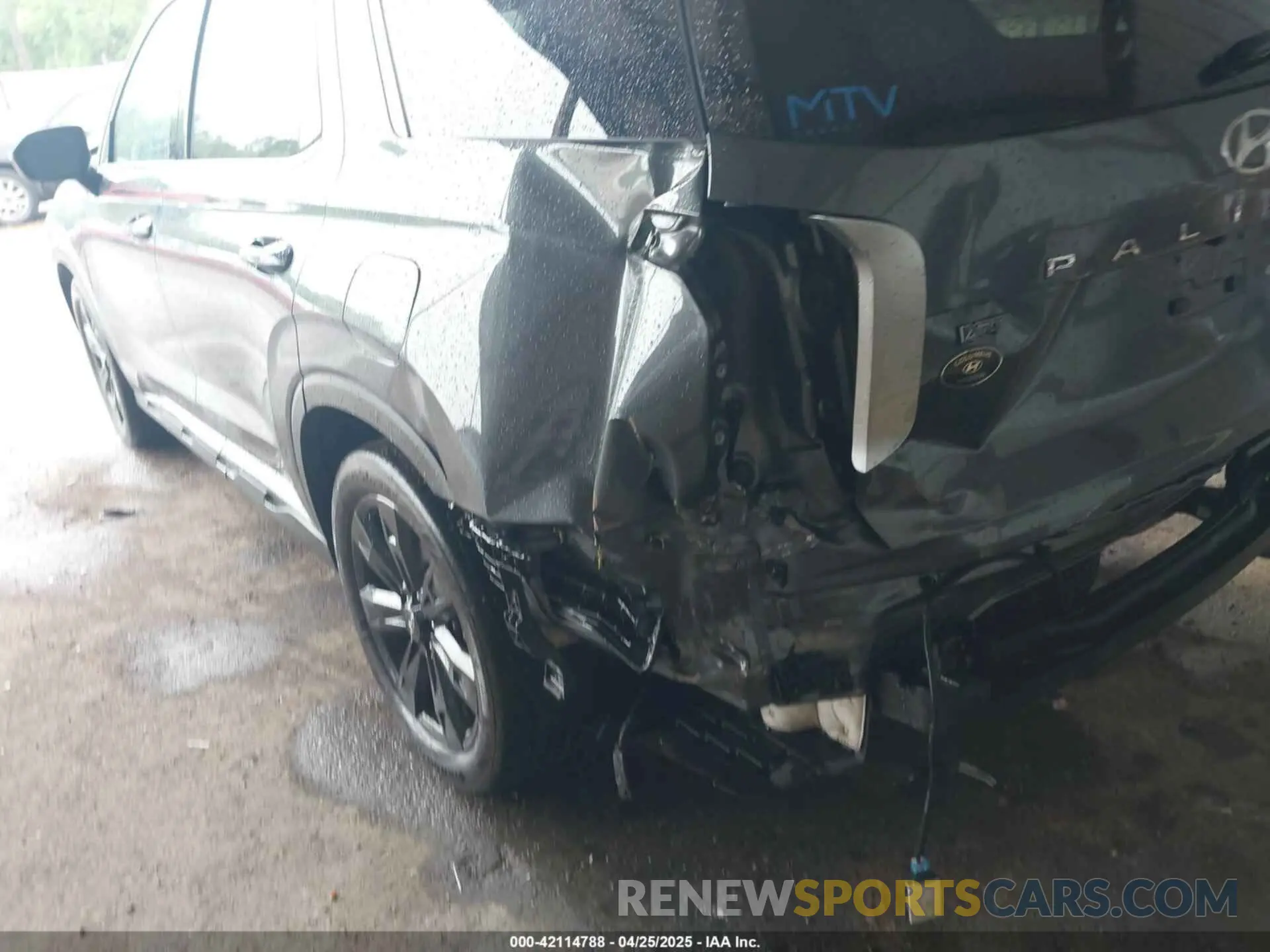 18 Photograph of a damaged car KM8R34GEXPU578788 HYUNDAI PALISADE 2023