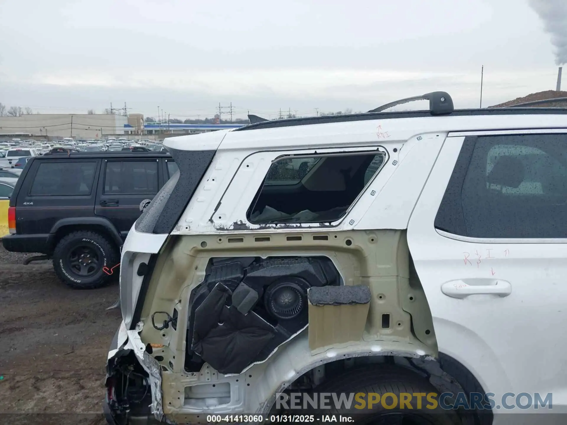 18 Photograph of a damaged car KM8R3DGE5PU602396 HYUNDAI PALISADE 2023