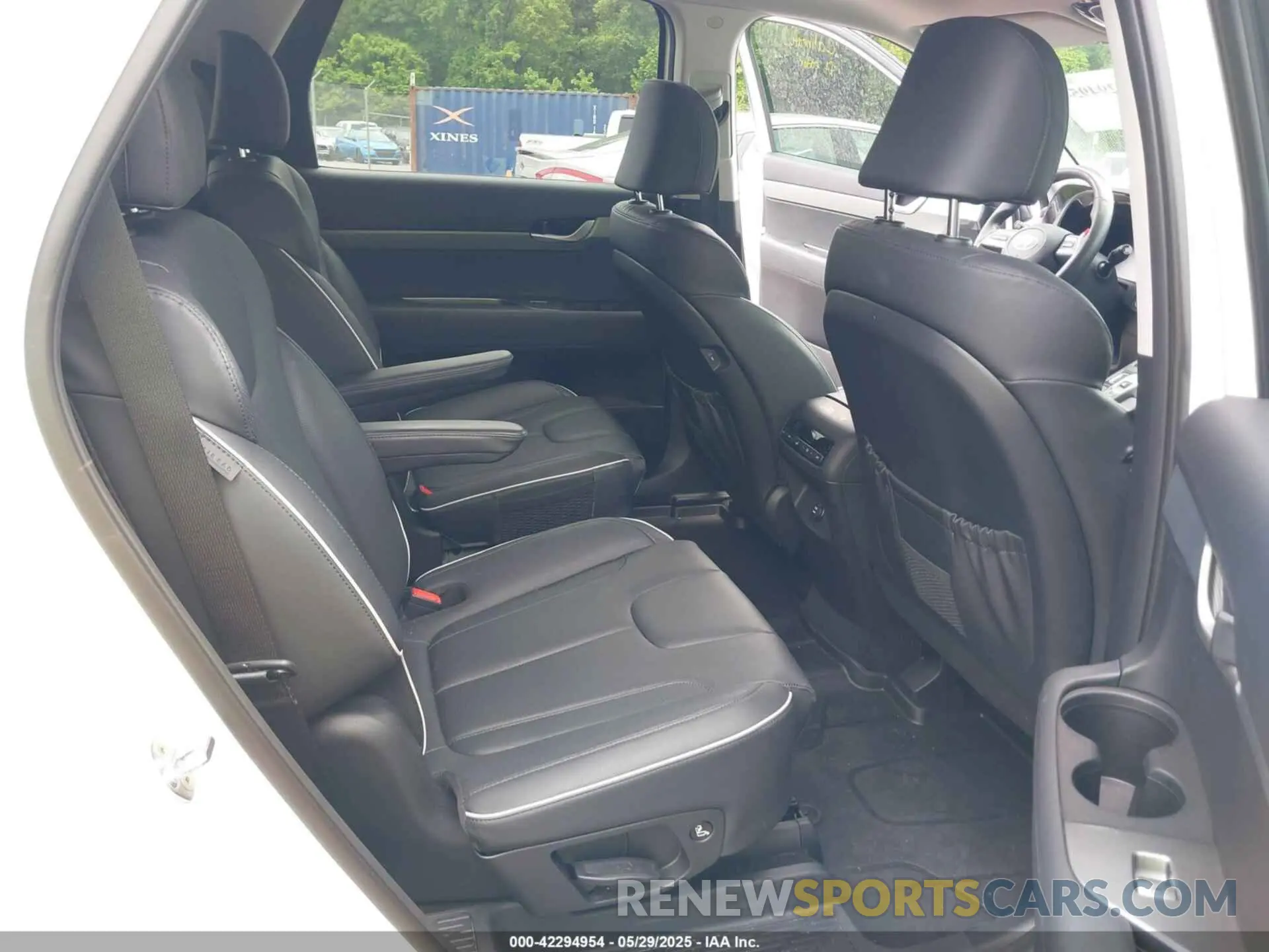8 Photograph of a damaged car KM8R3DGE8PU533011 HYUNDAI PALISADE 2023