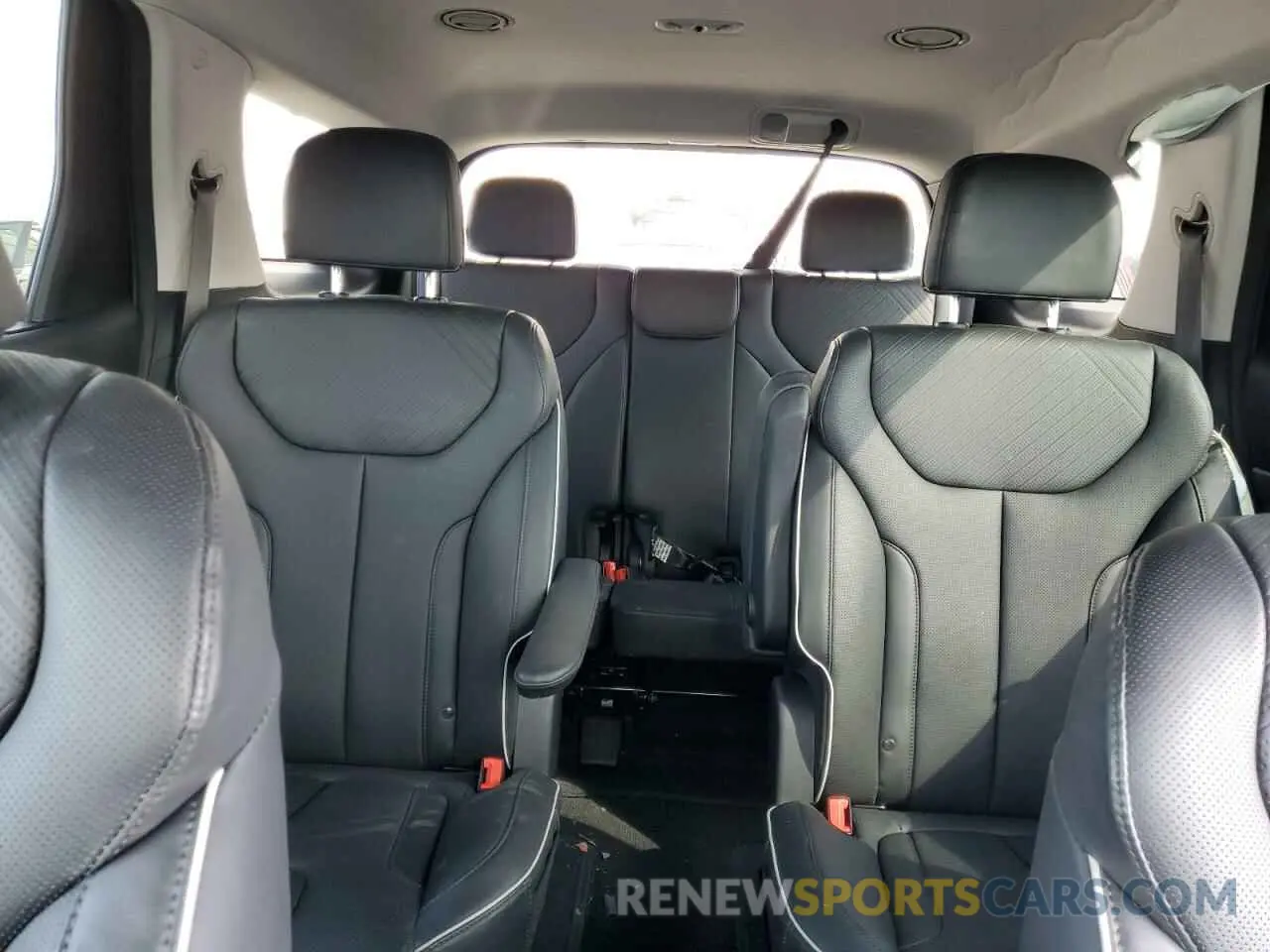 10 Photograph of a damaged car KM8R44GE5PU633094 HYUNDAI PALISADE 2023