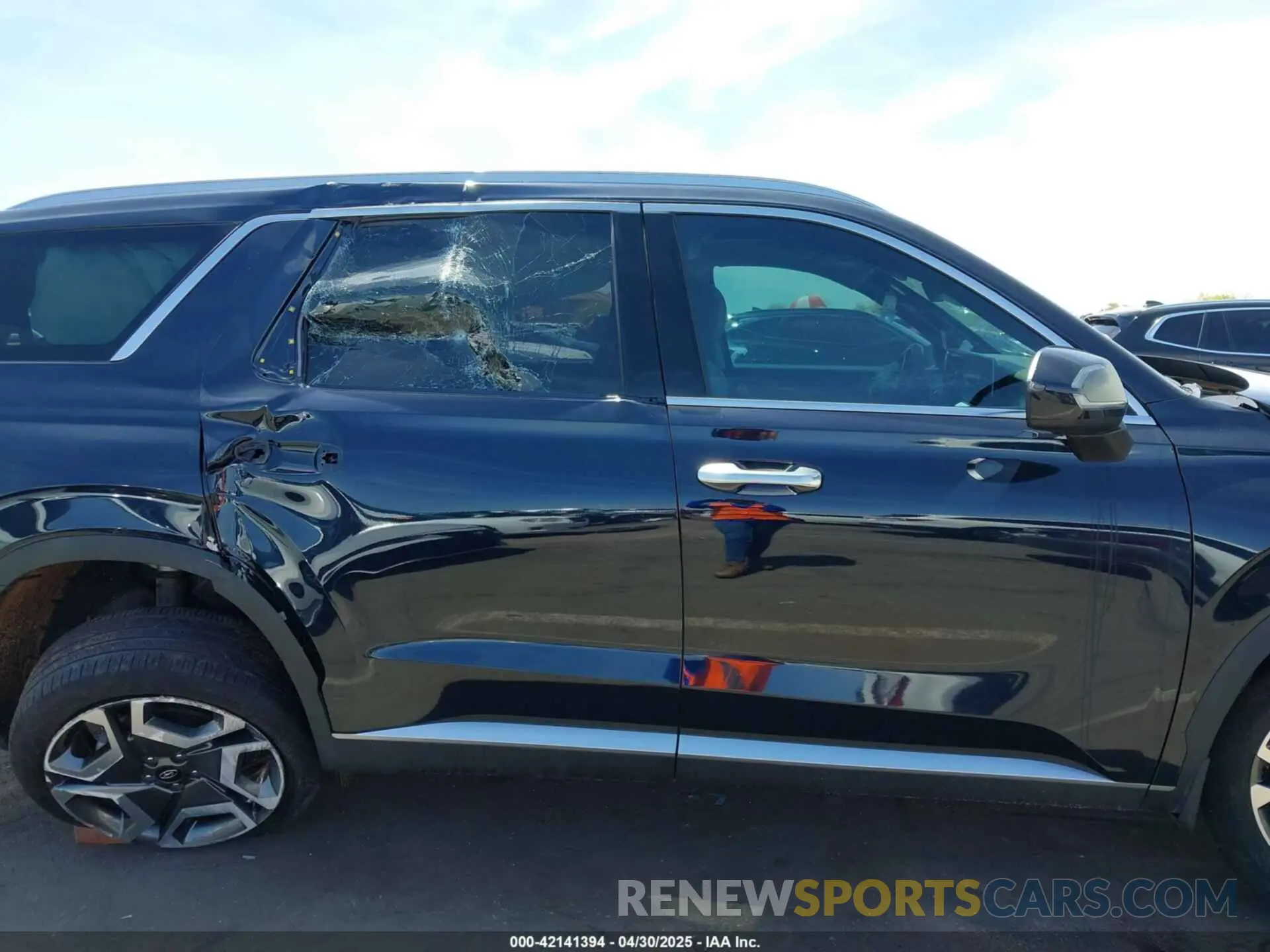 13 Photograph of a damaged car KM8R4DGE3PU575633 HYUNDAI PALISADE 2023