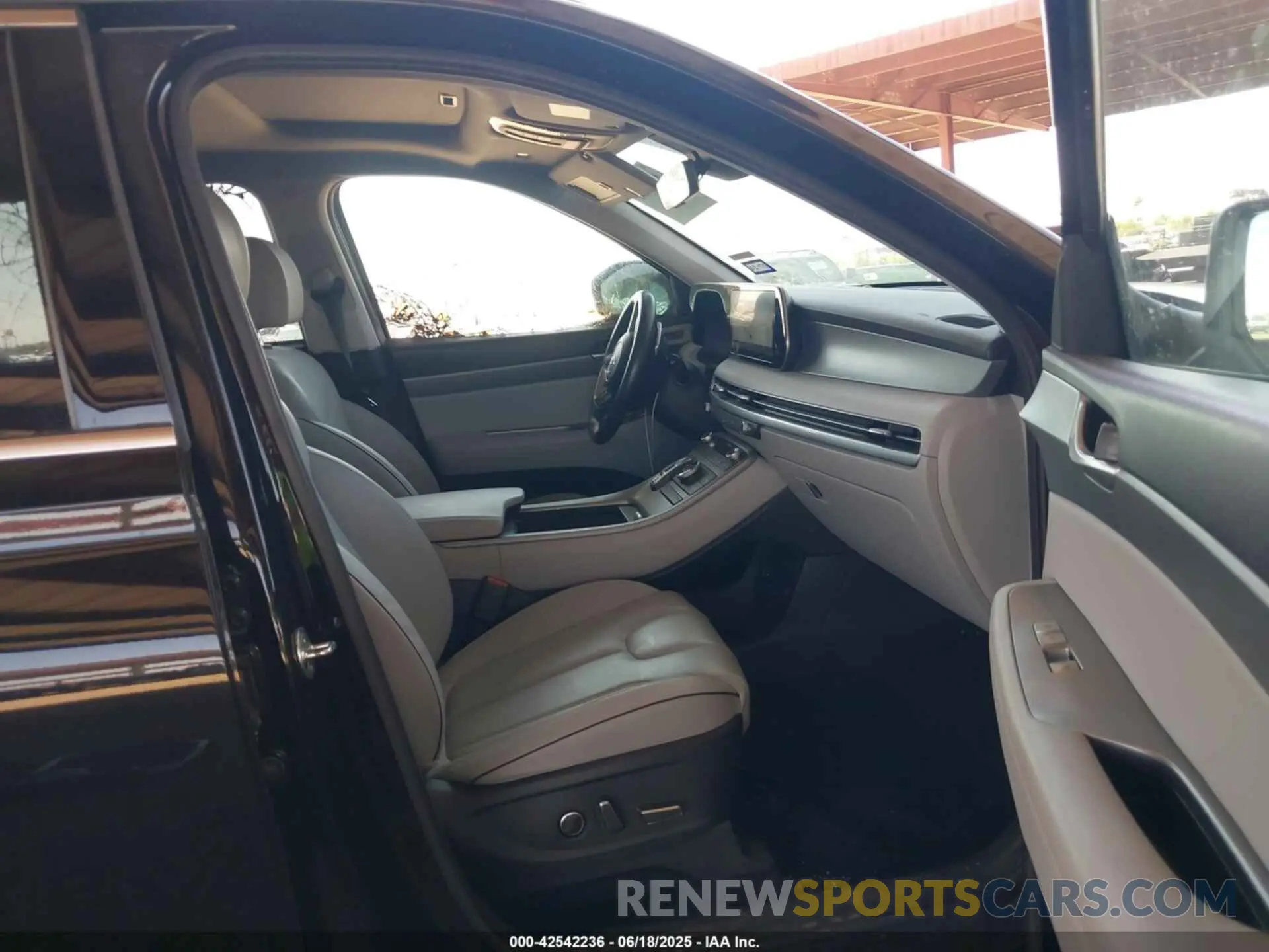 5 Photograph of a damaged car KM8R4DGE5PU495119 HYUNDAI PALISADE 2023