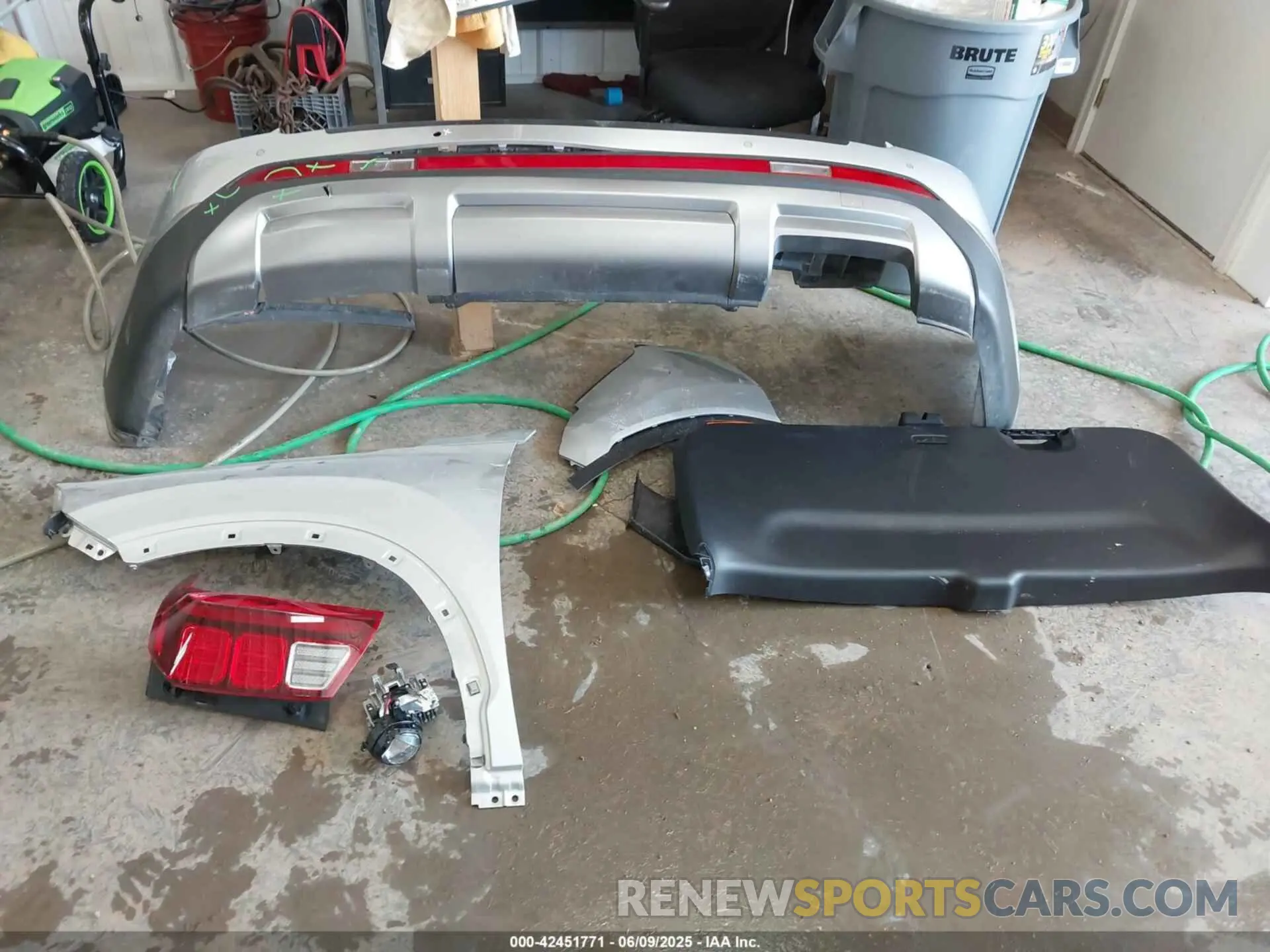 12 Photograph of a damaged car KM8R4DGE7PU574761 HYUNDAI PALISADE 2023