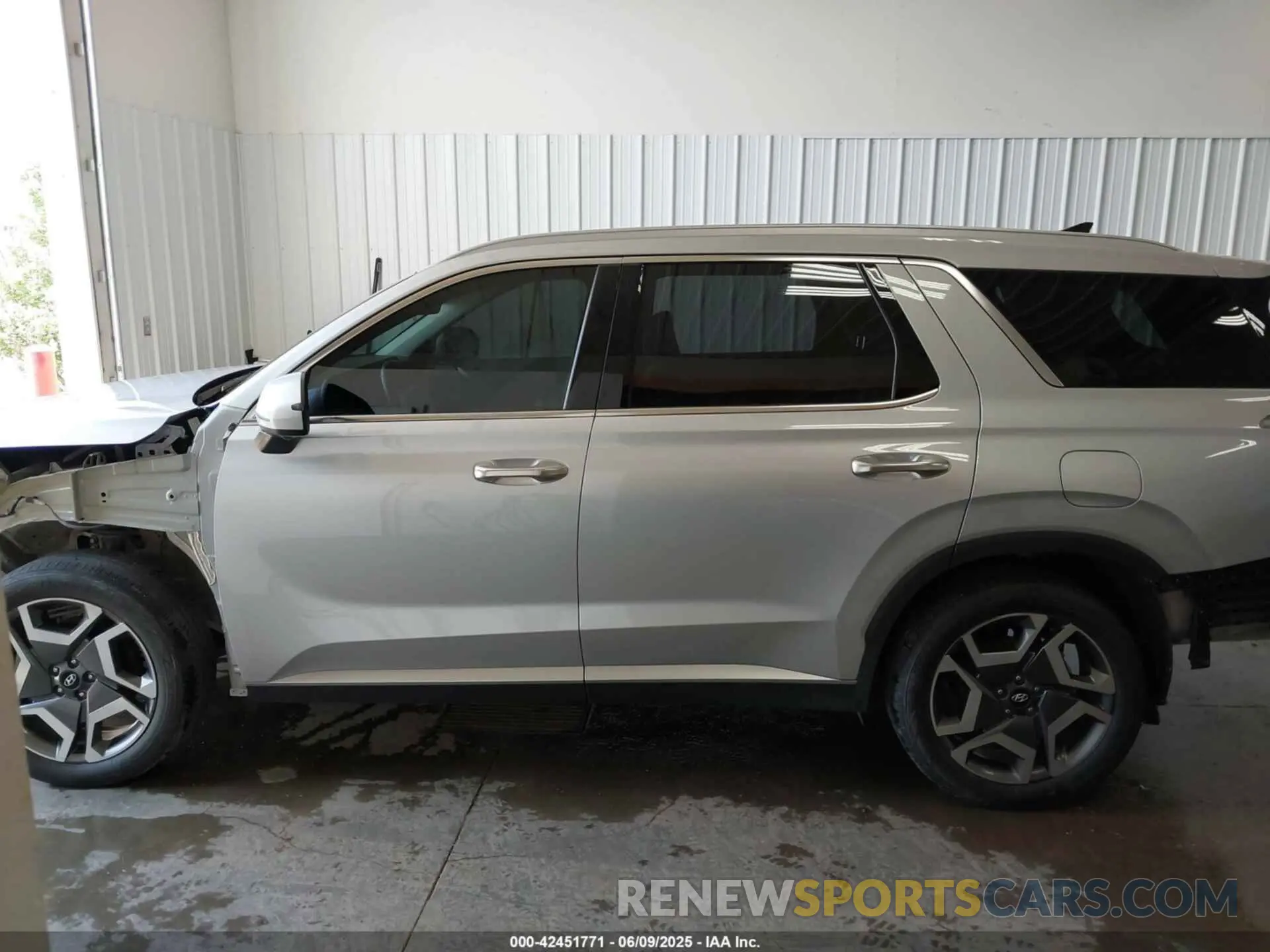15 Photograph of a damaged car KM8R4DGE7PU574761 HYUNDAI PALISADE 2023