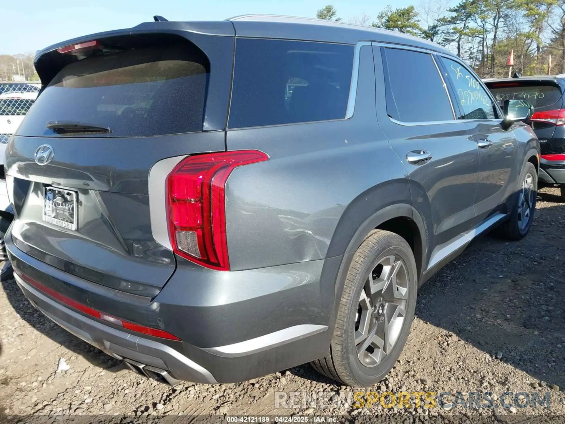 4 Photograph of a damaged car KM8R4DGE8PU564059 HYUNDAI PALISADE 2023