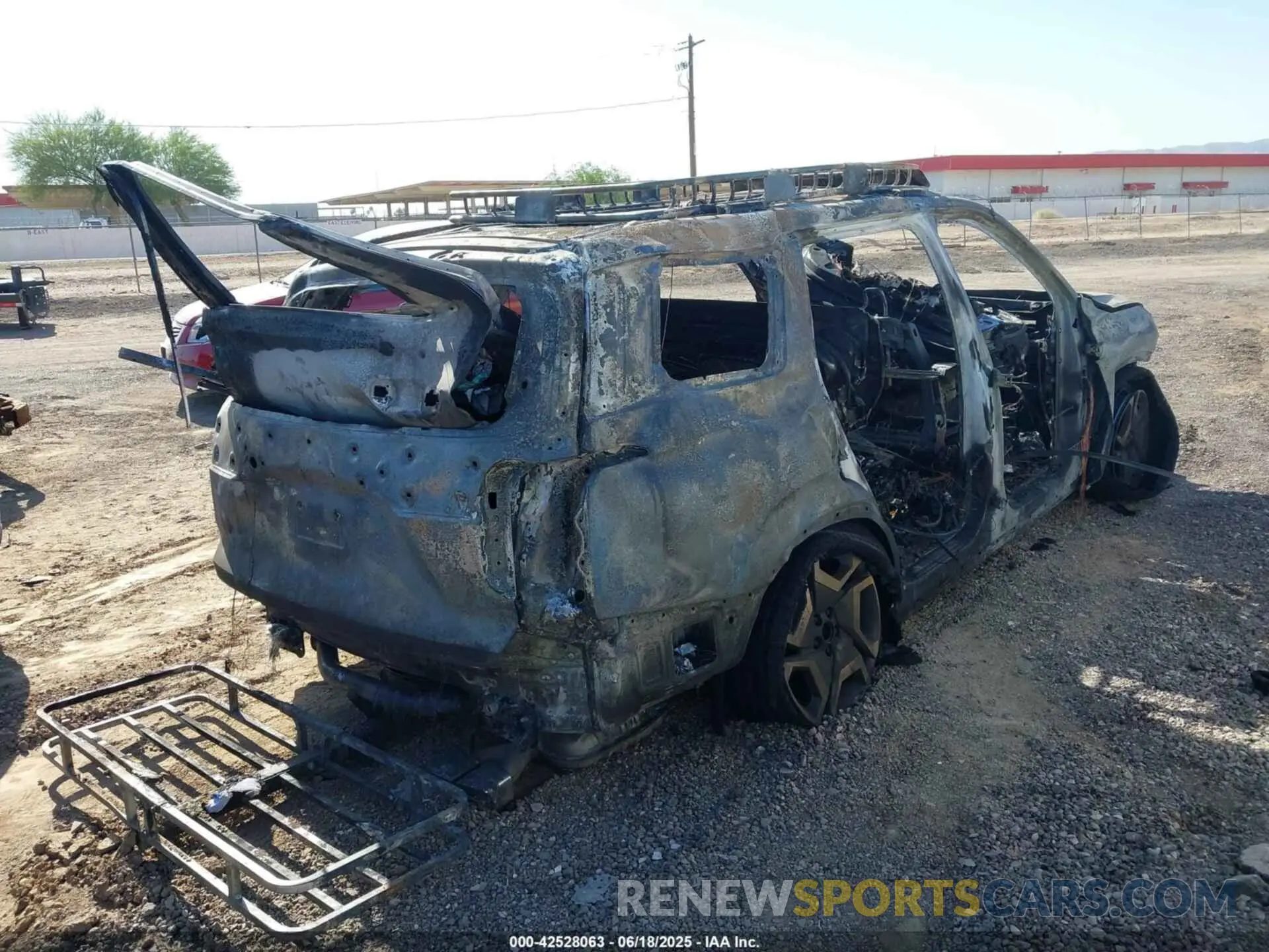 4 Photograph of a damaged car KM8R54GEXPU507133 HYUNDAI PALISADE 2023