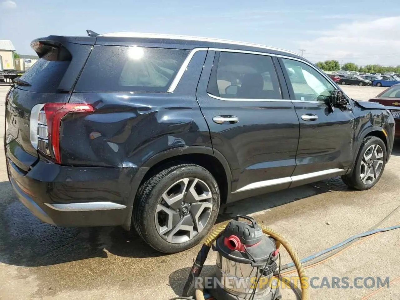 3 Photograph of a damaged car KM8R5DGE1PU578186 HYUNDAI PALISADE 2023