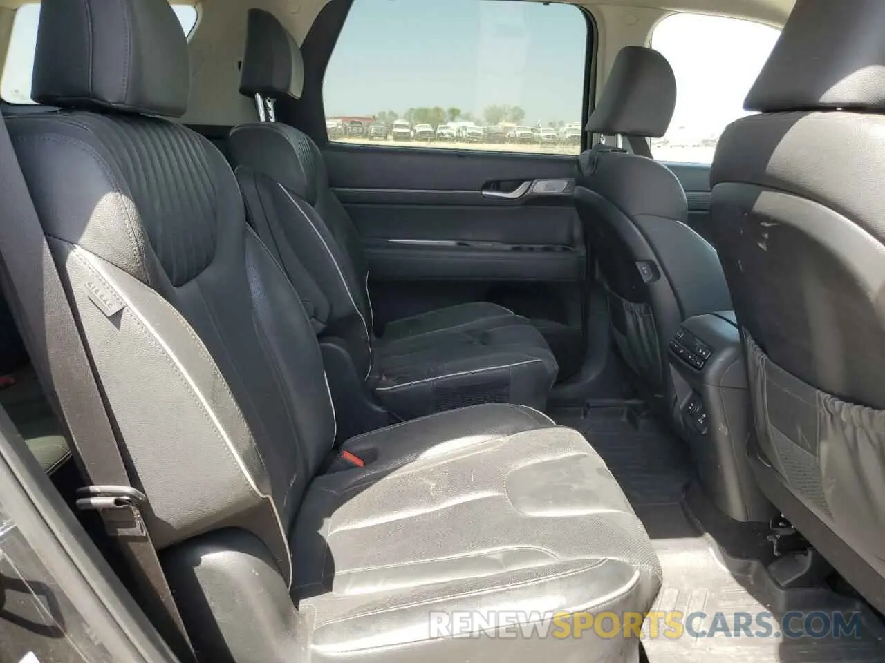 11 Photograph of a damaged car KM8R5DGE3PU633074 HYUNDAI PALISADE 2023