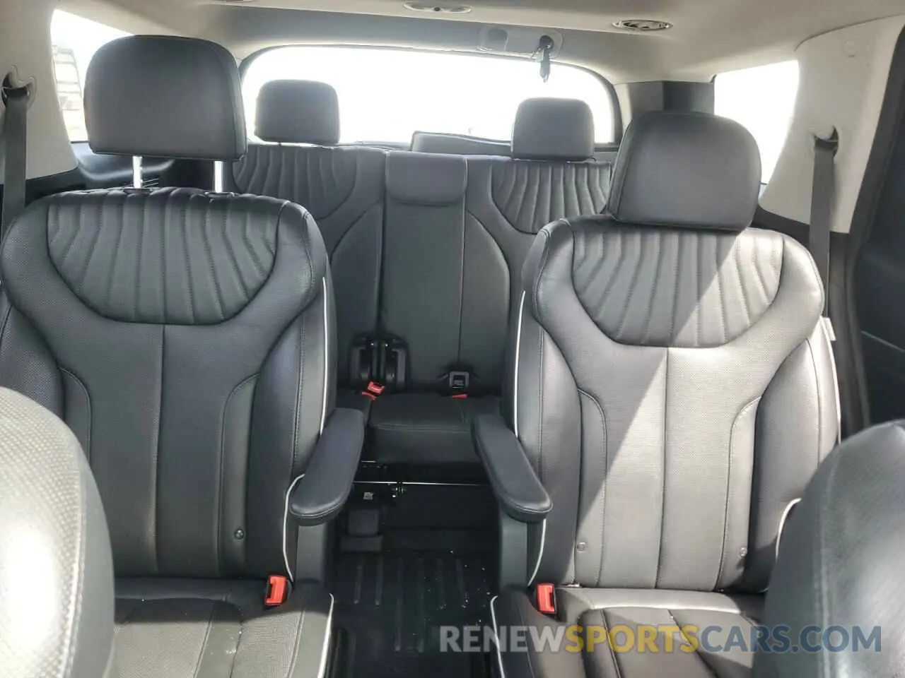 10 Photograph of a damaged car KM8R5DGE6PU516945 HYUNDAI PALISADE 2023