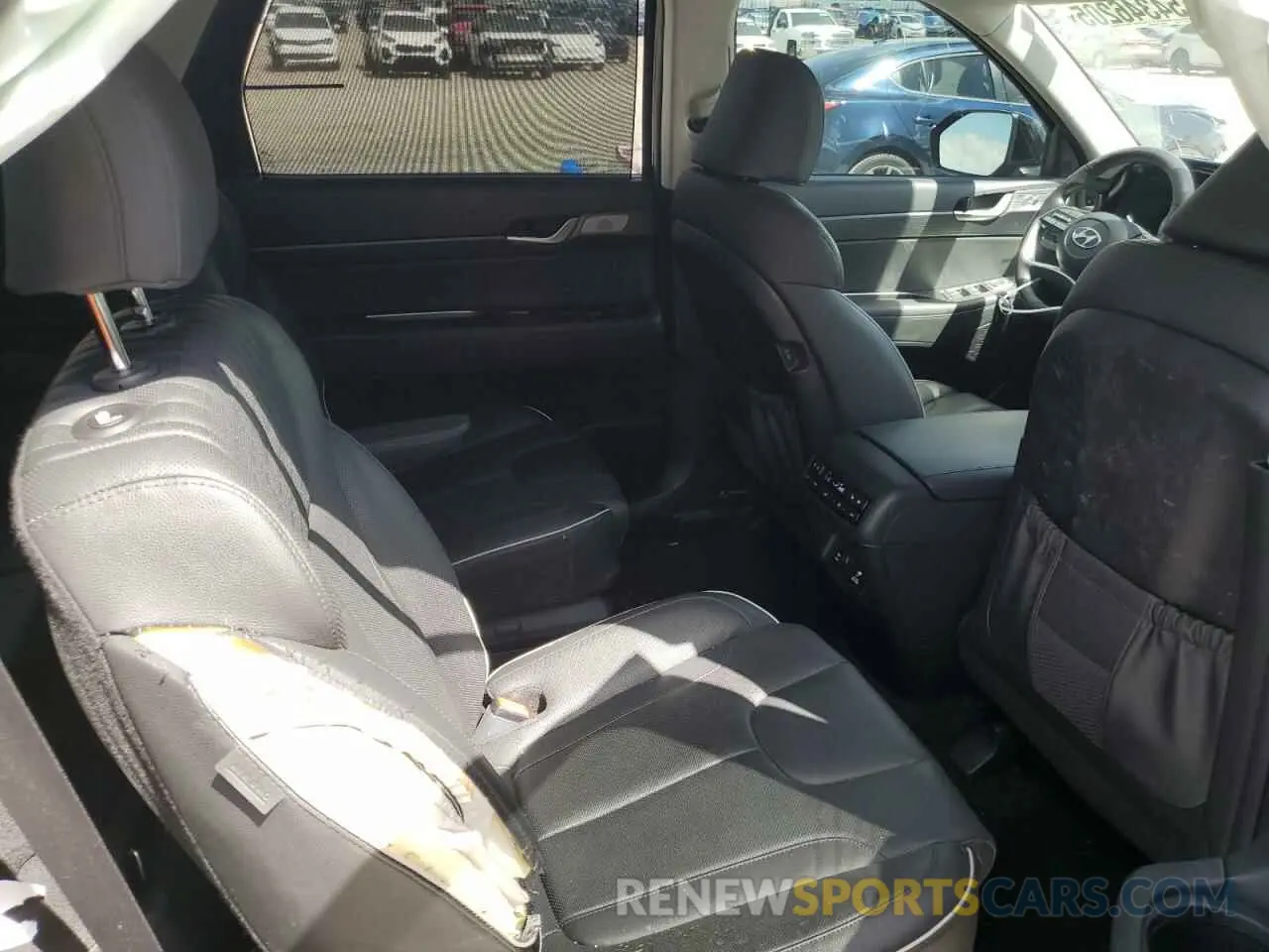 11 Photograph of a damaged car KM8R5DGE6PU557334 HYUNDAI PALISADE 2023