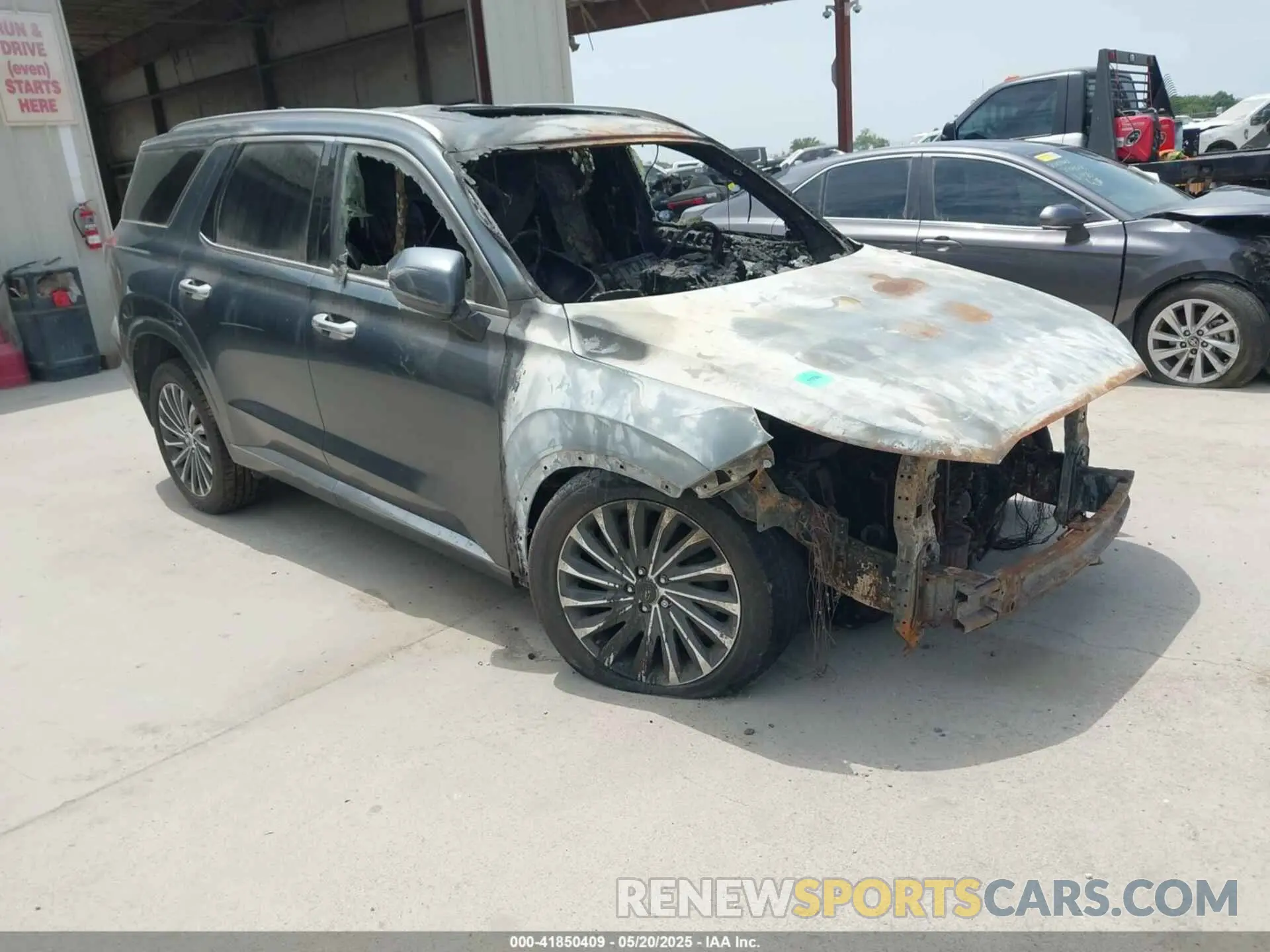1 Photograph of a damaged car KM8R74GE2PU561200 HYUNDAI PALISADE 2023