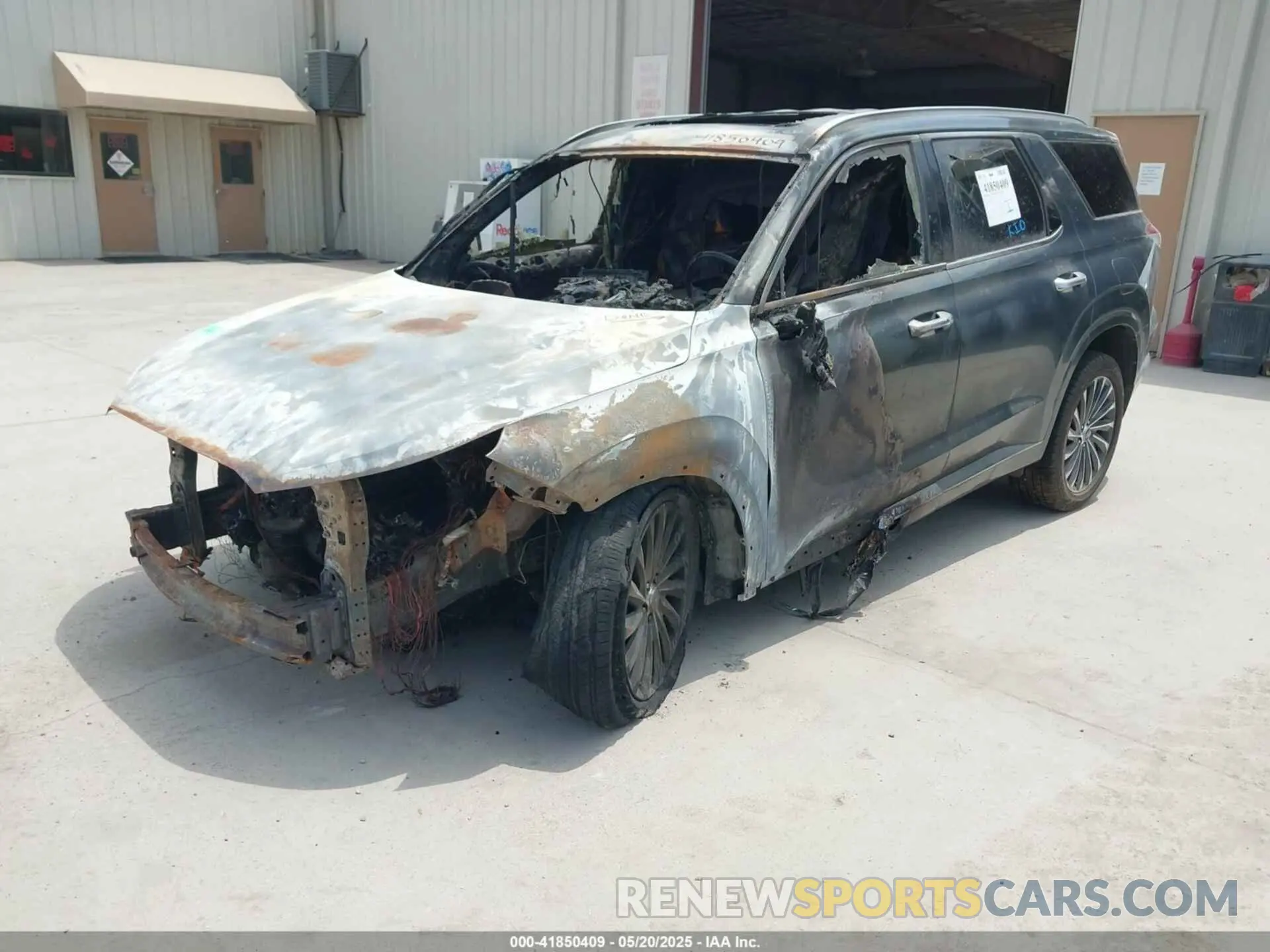 2 Photograph of a damaged car KM8R74GE2PU561200 HYUNDAI PALISADE 2023