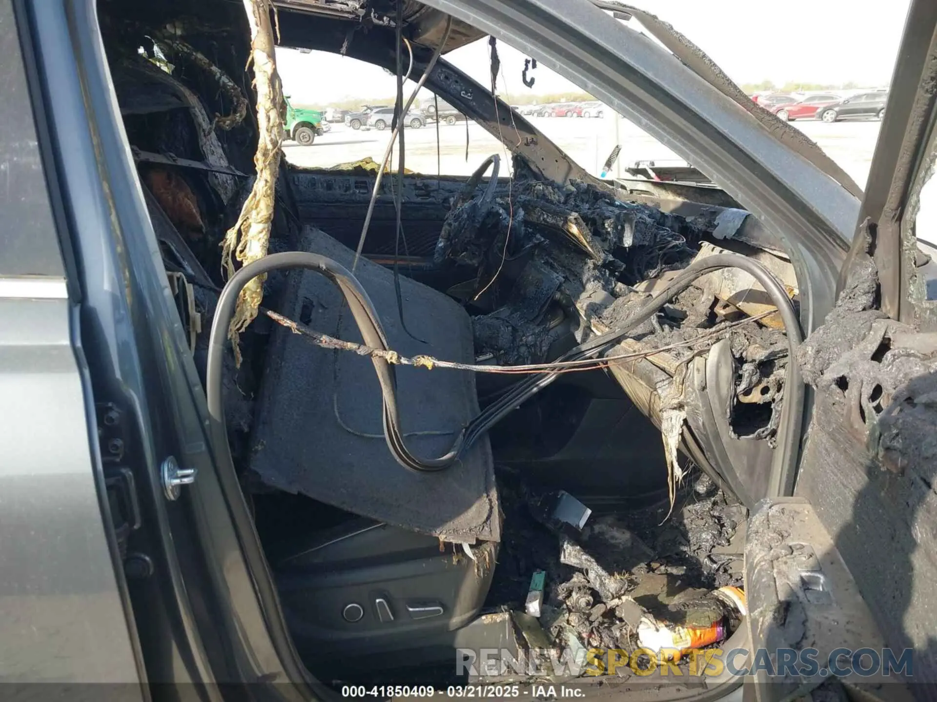 5 Photograph of a damaged car KM8R74GE2PU561200 HYUNDAI PALISADE 2023
