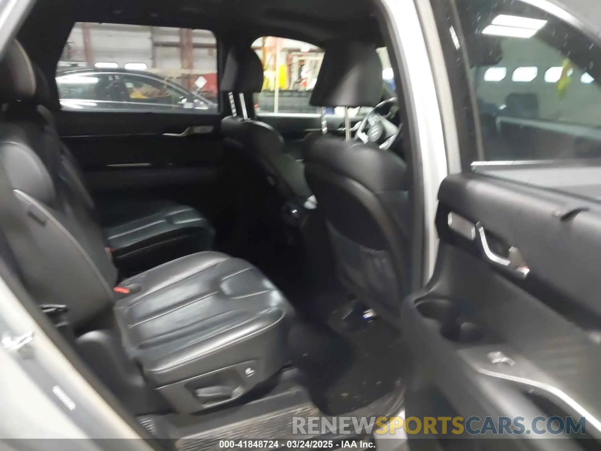 8 Photograph of a damaged car KM8R74GE3PU542574 HYUNDAI PALISADE 2023