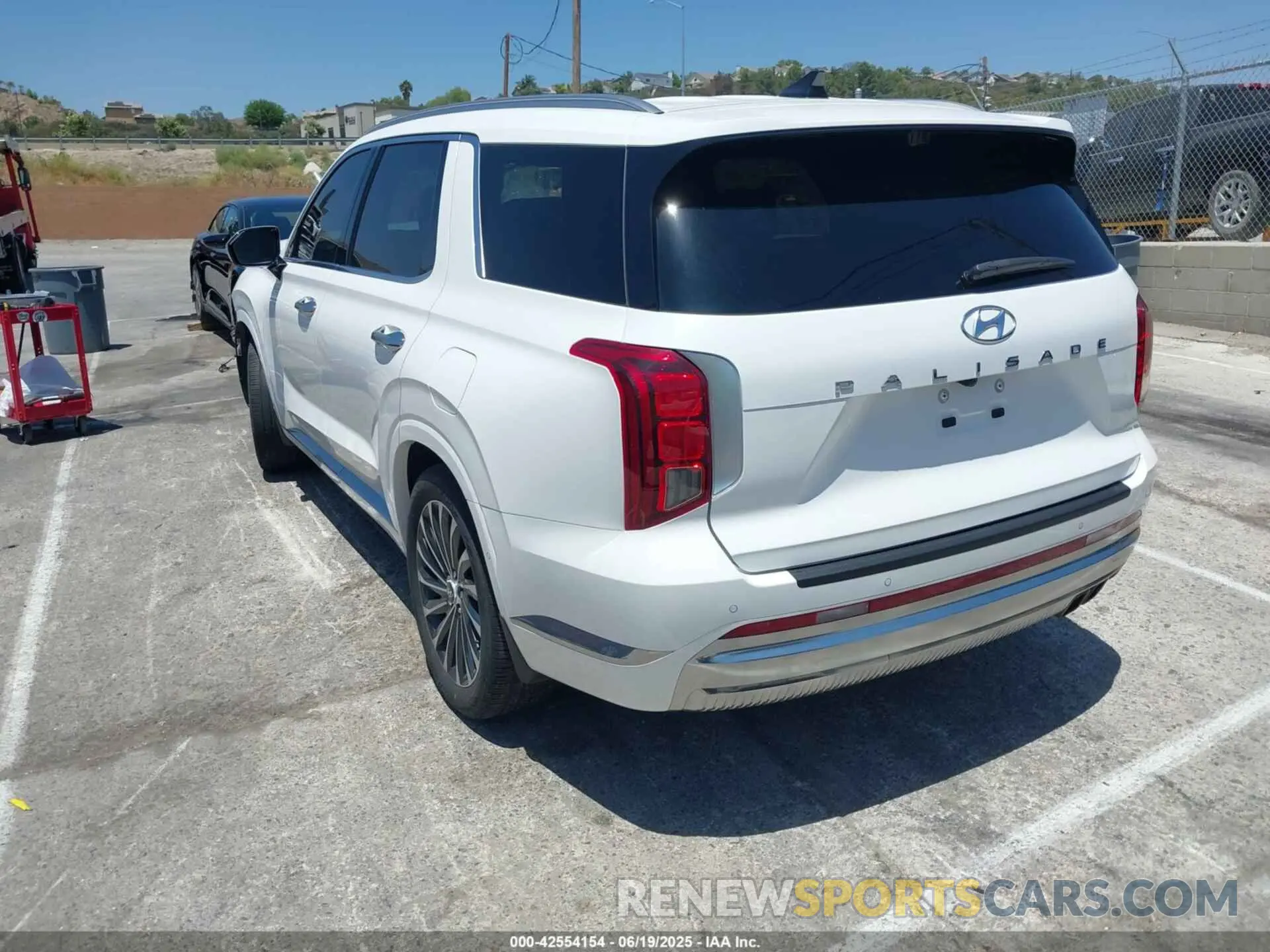 3 Photograph of a damaged car KM8R74GE4PU593825 HYUNDAI PALISADE 2023
