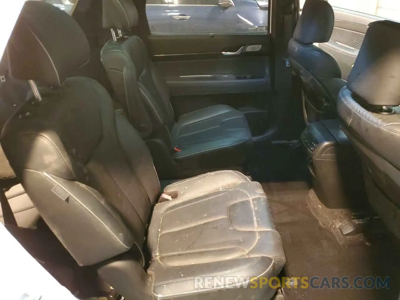 11 Photograph of a damaged car KM8R74GE4PU618948 HYUNDAI PALISADE 2023